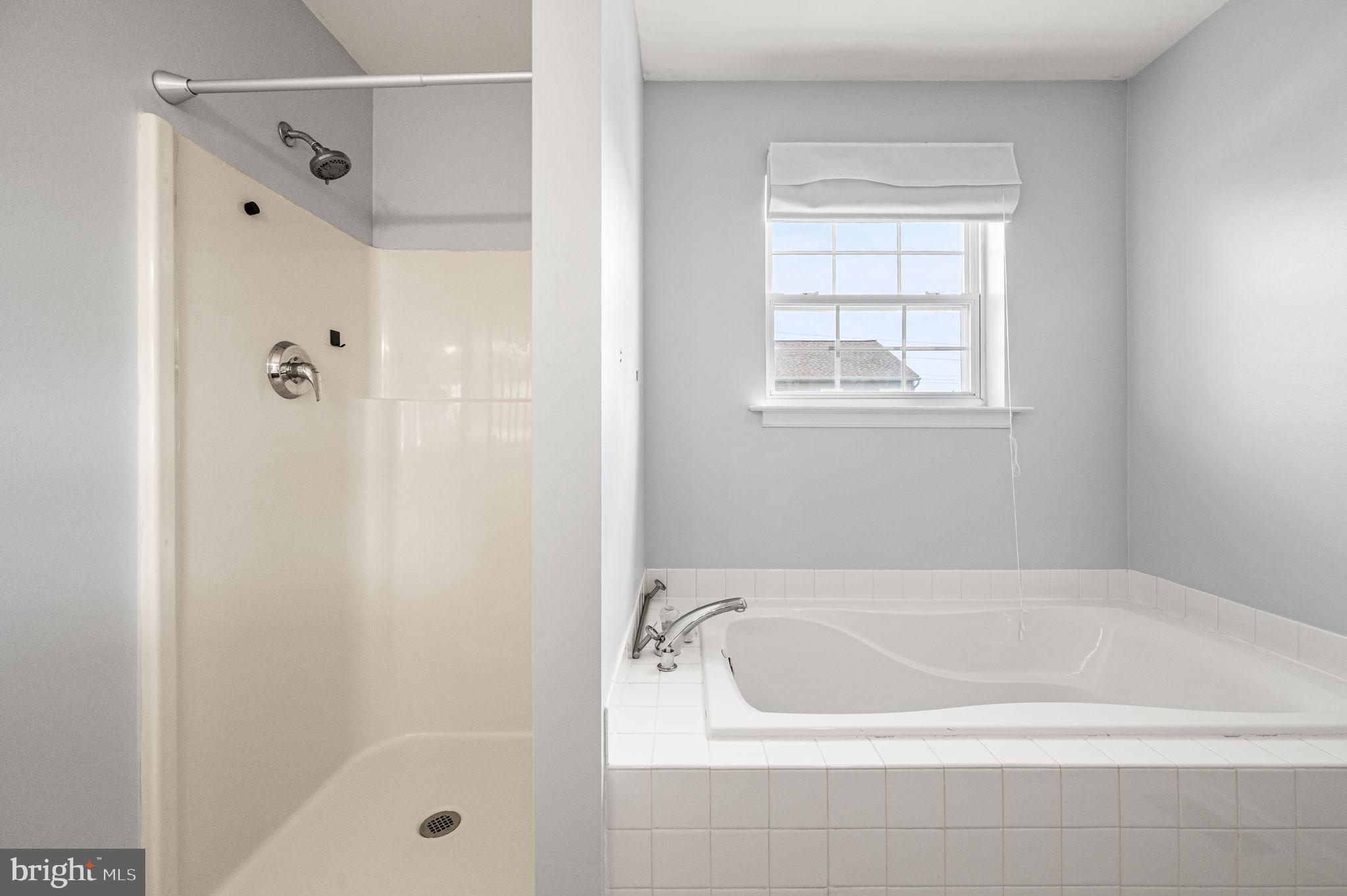 FAIRLAWN COURT - Residential