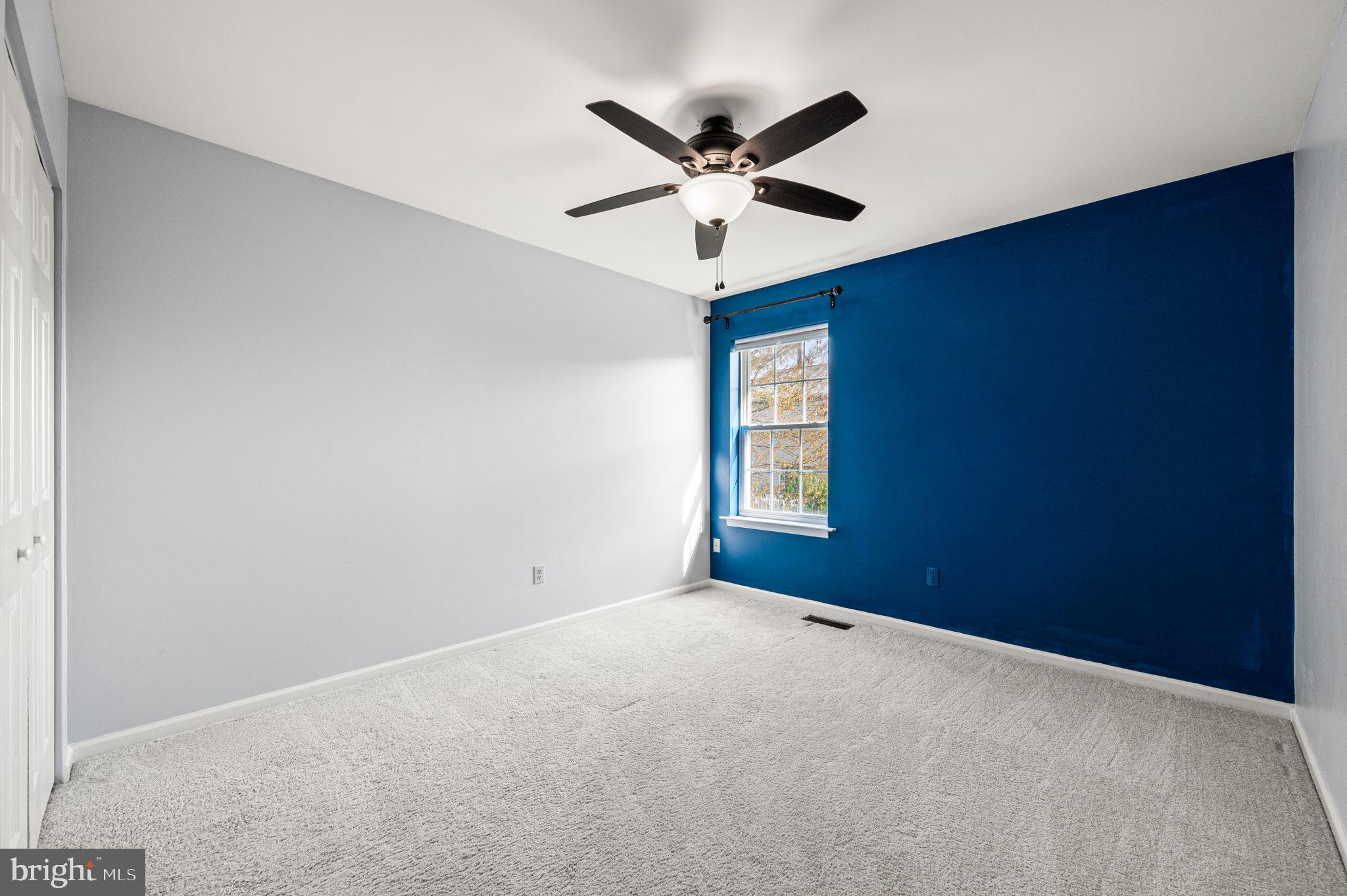 FAIRLAWN COURT - Residential