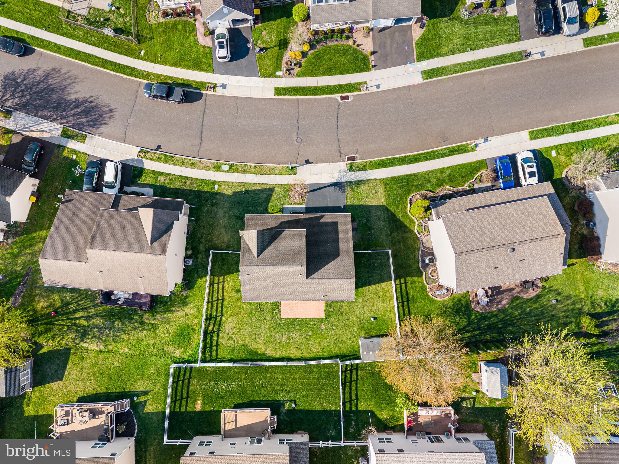 FAIRLAWN COURT - Residential