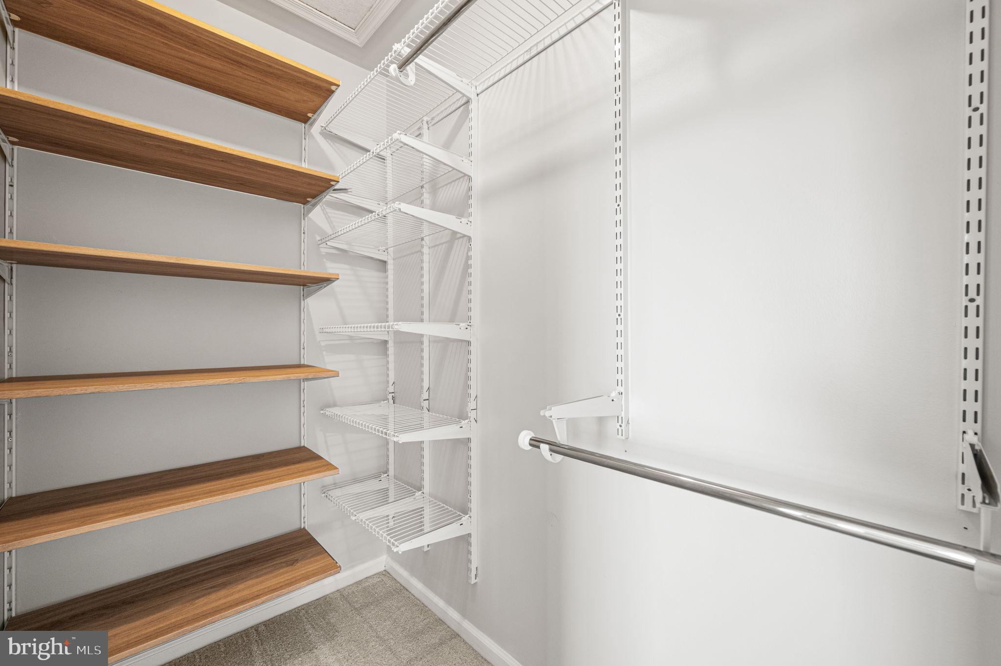 FAIRLAWN COURT - Residential