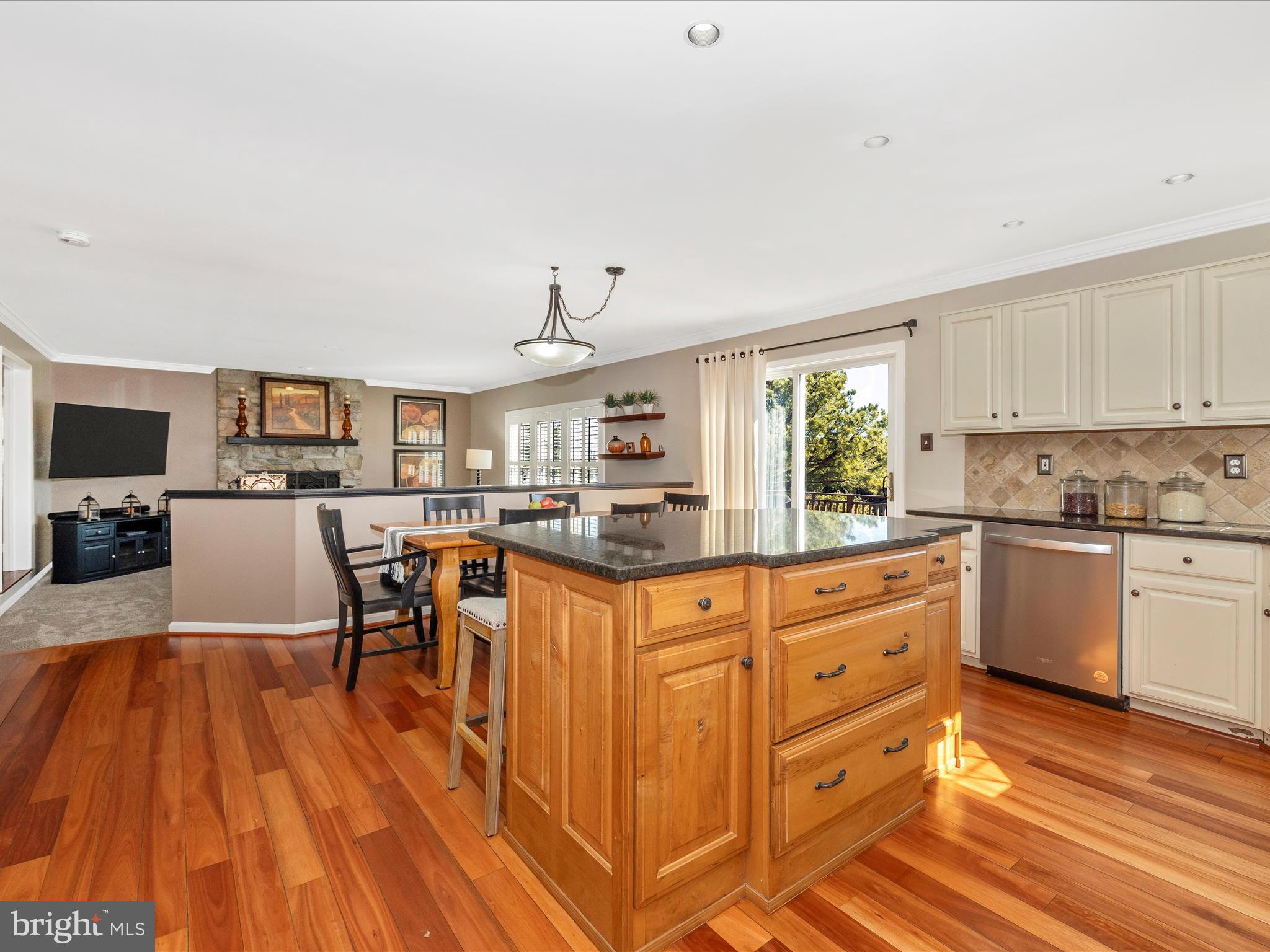 SAMHILL ESTATES - Residential