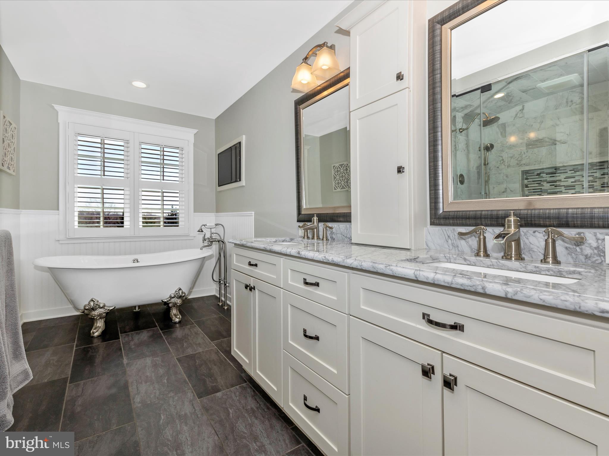 SAMHILL ESTATES - Residential