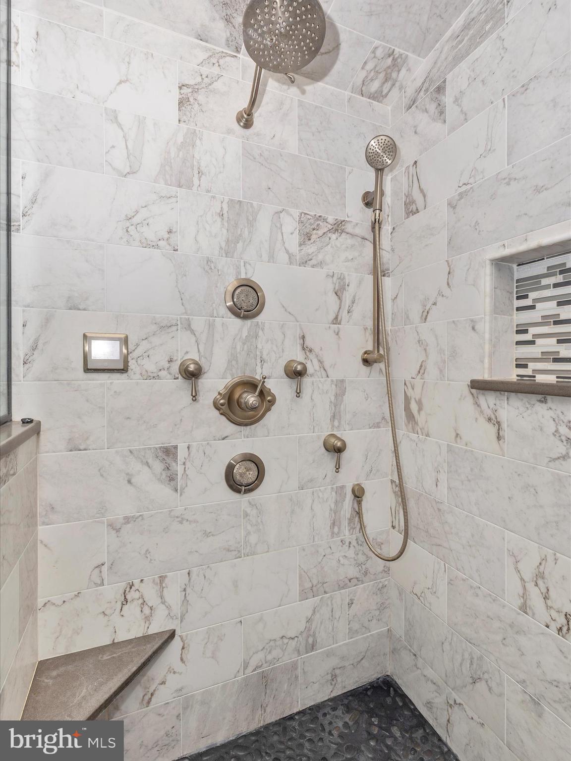 SAMHILL ESTATES - Residential