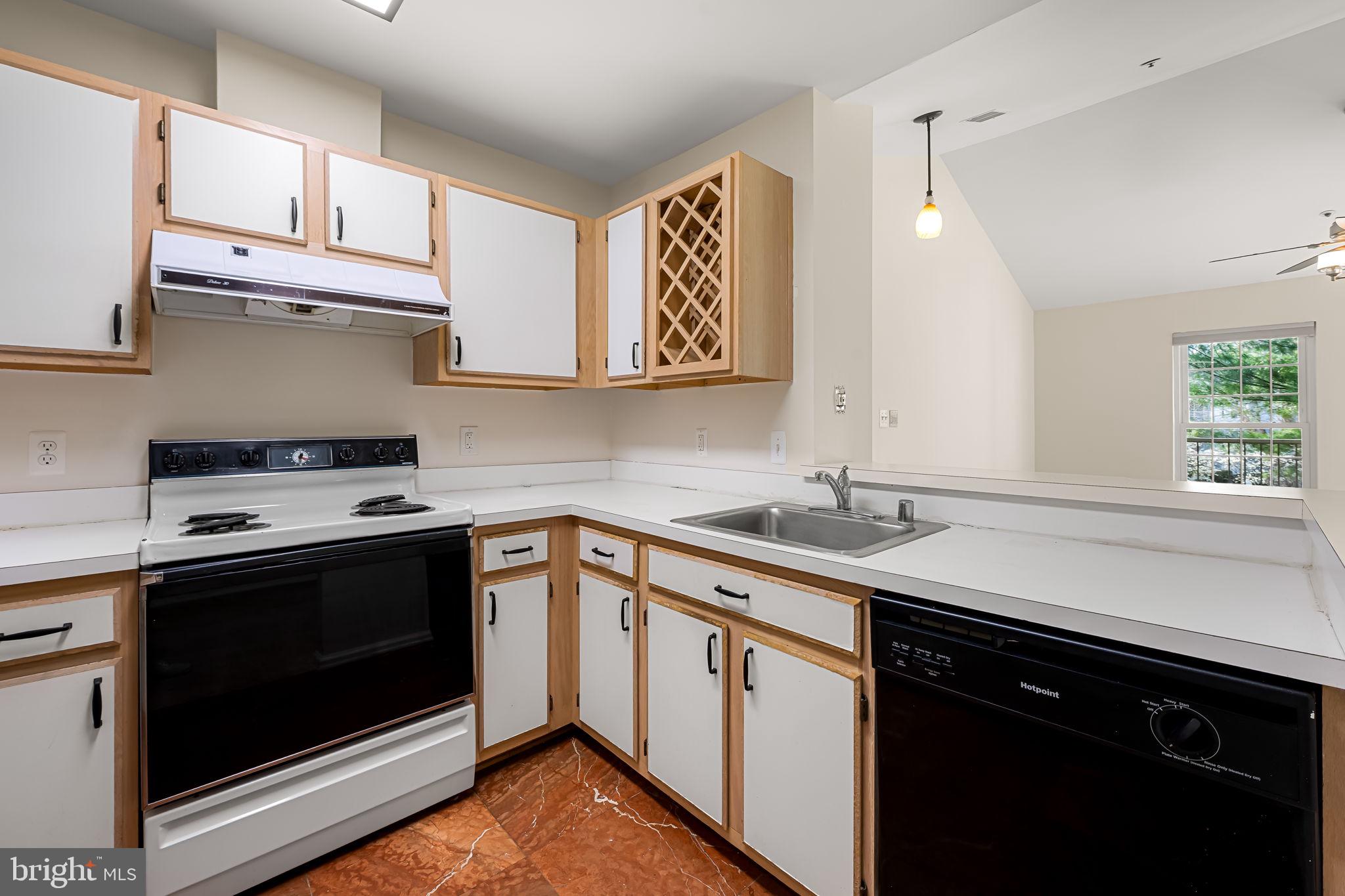 SILVERBROOK FARMS - Residential