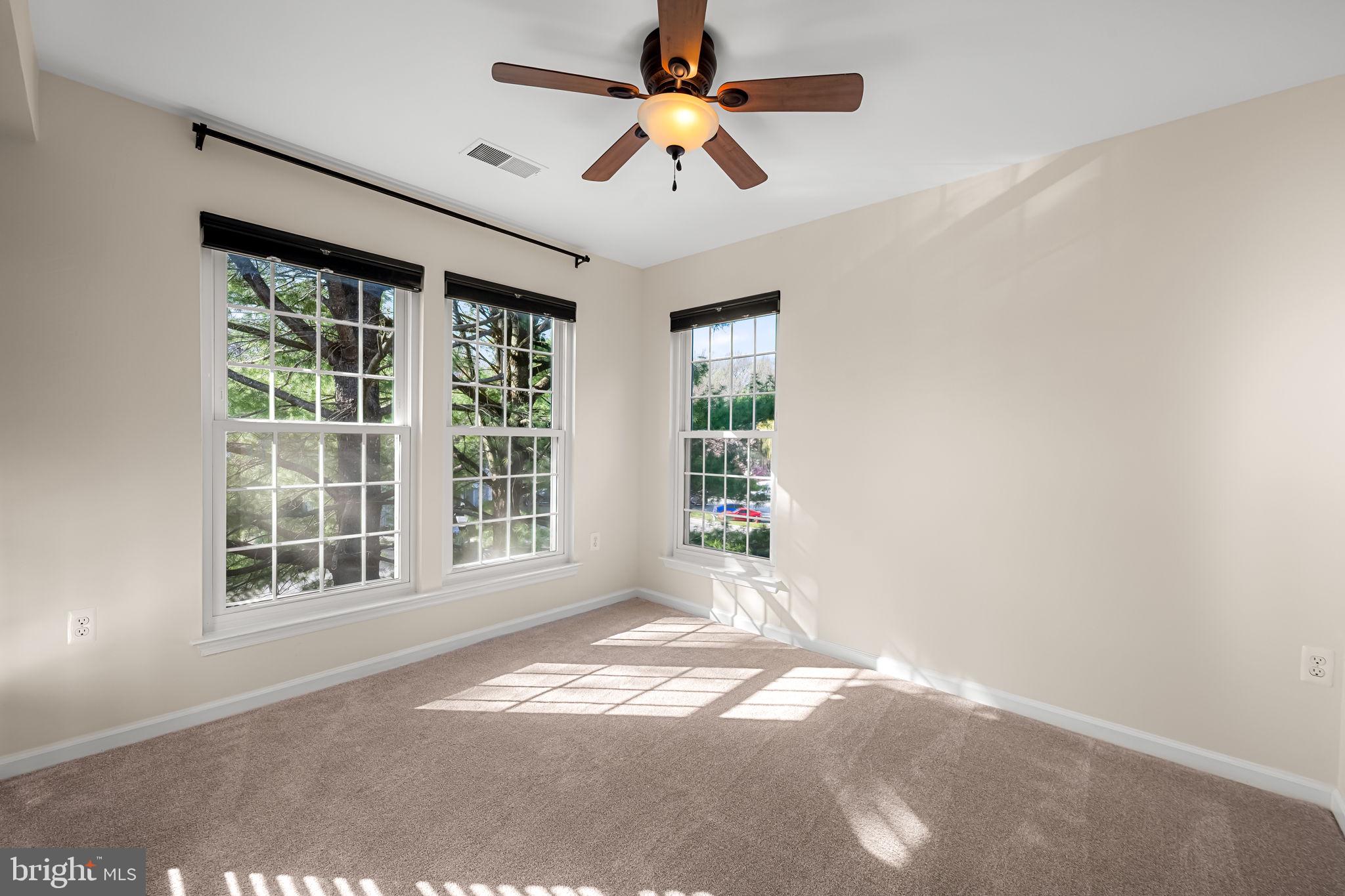 SILVERBROOK FARMS - Residential