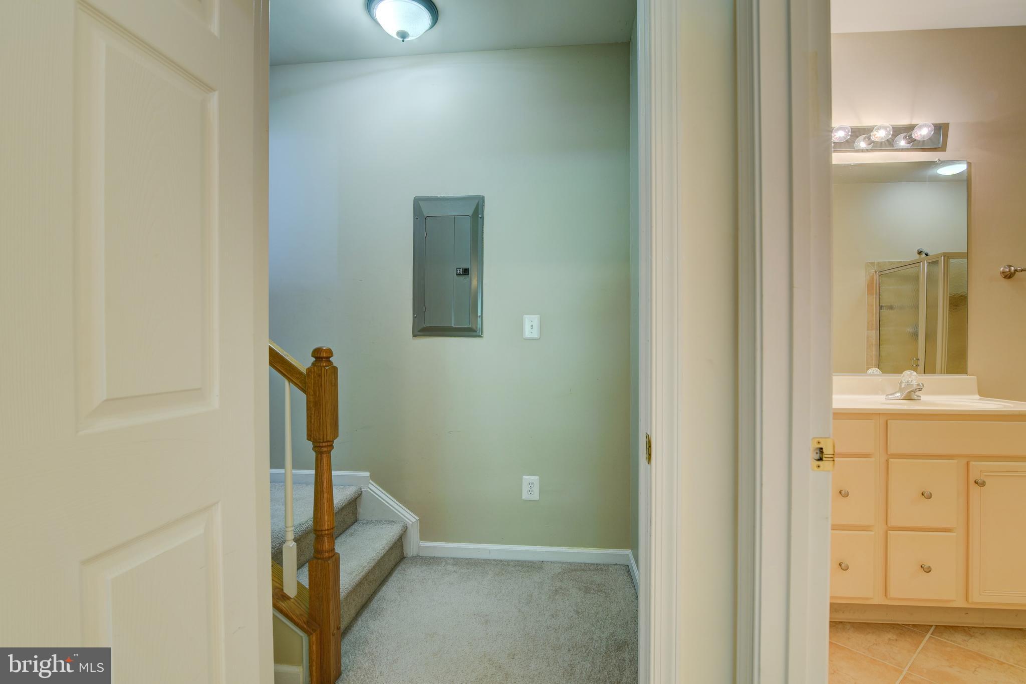 RIDGES AT BELMONT - Residential Lease