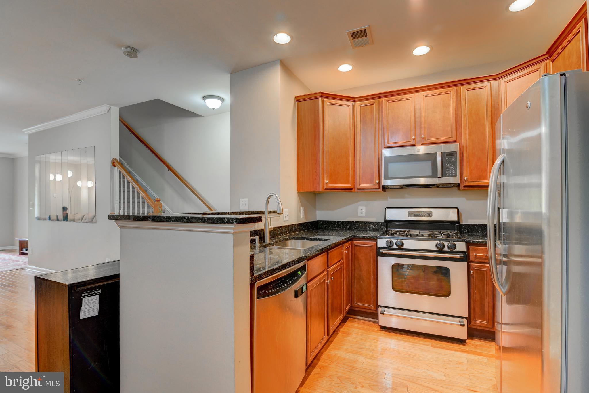 RIDGES AT BELMONT - Residential Lease