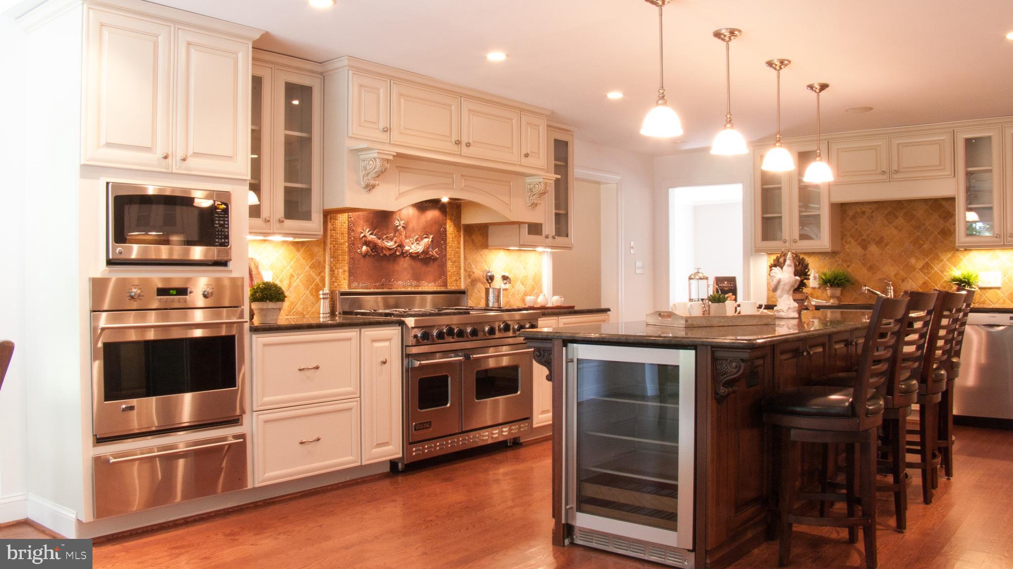 GLADWYNE - Residential