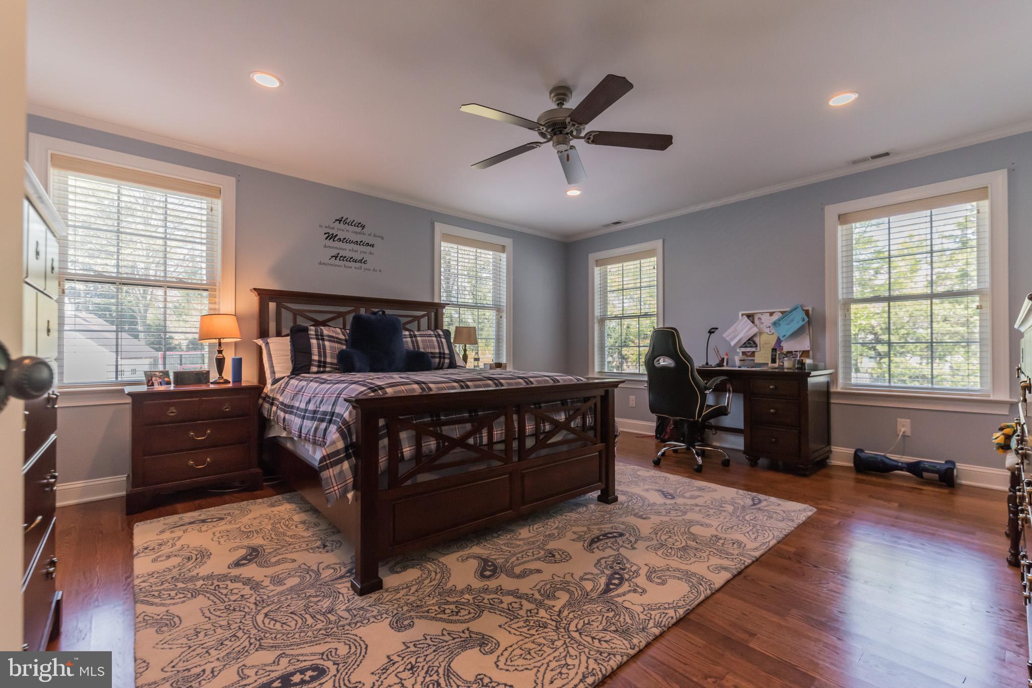 GLADWYNE - Residential