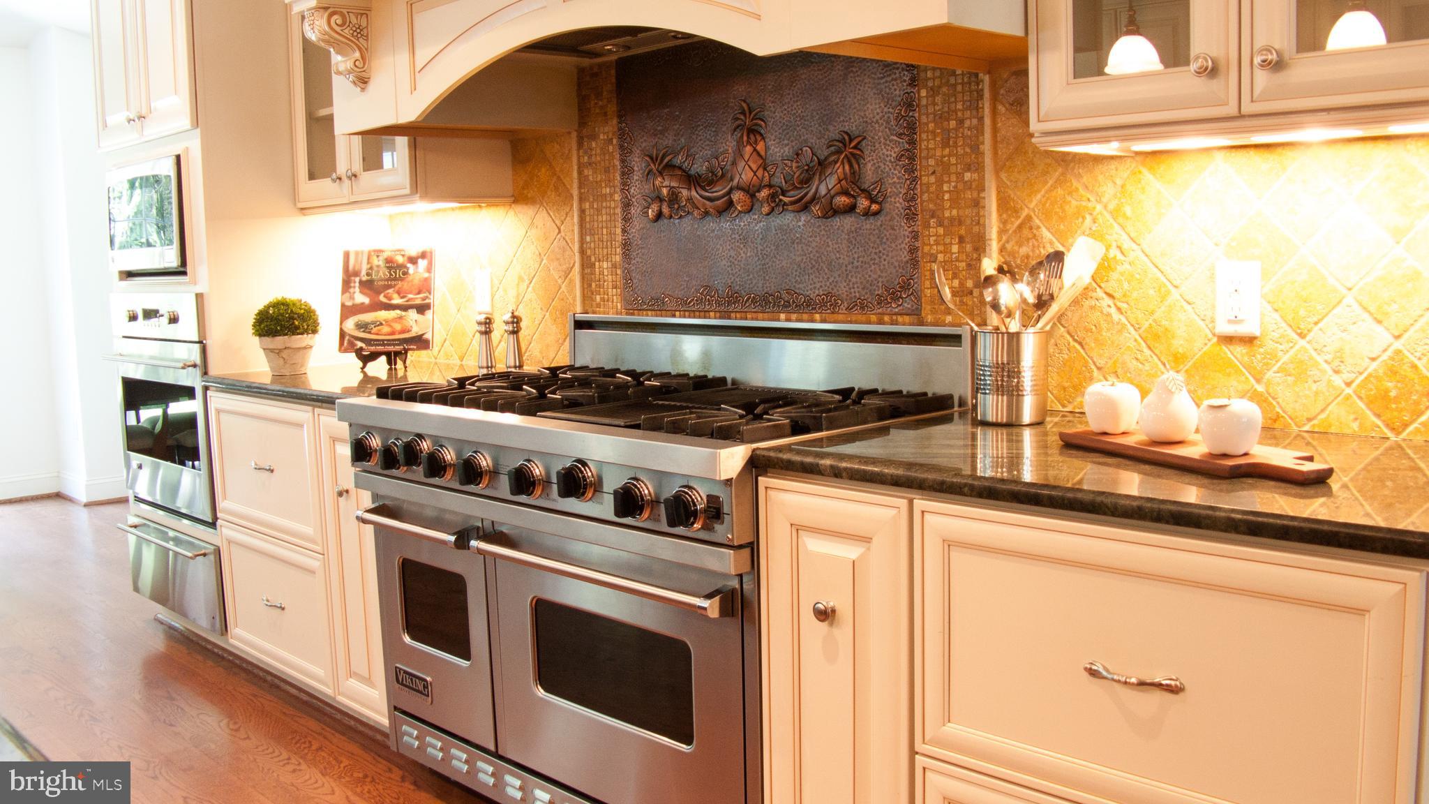 GLADWYNE - Residential