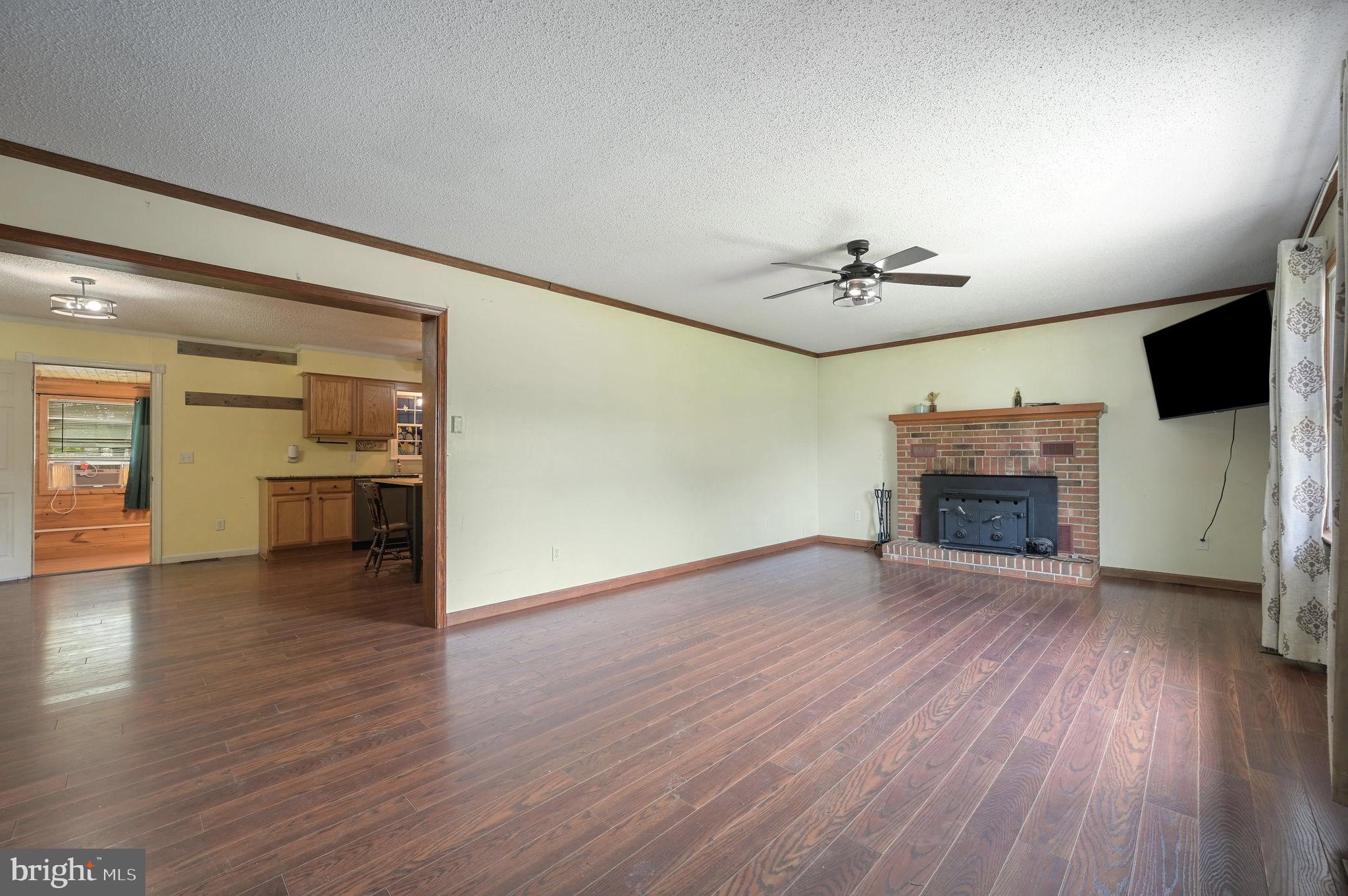 22 W YORKTOWN ROAD