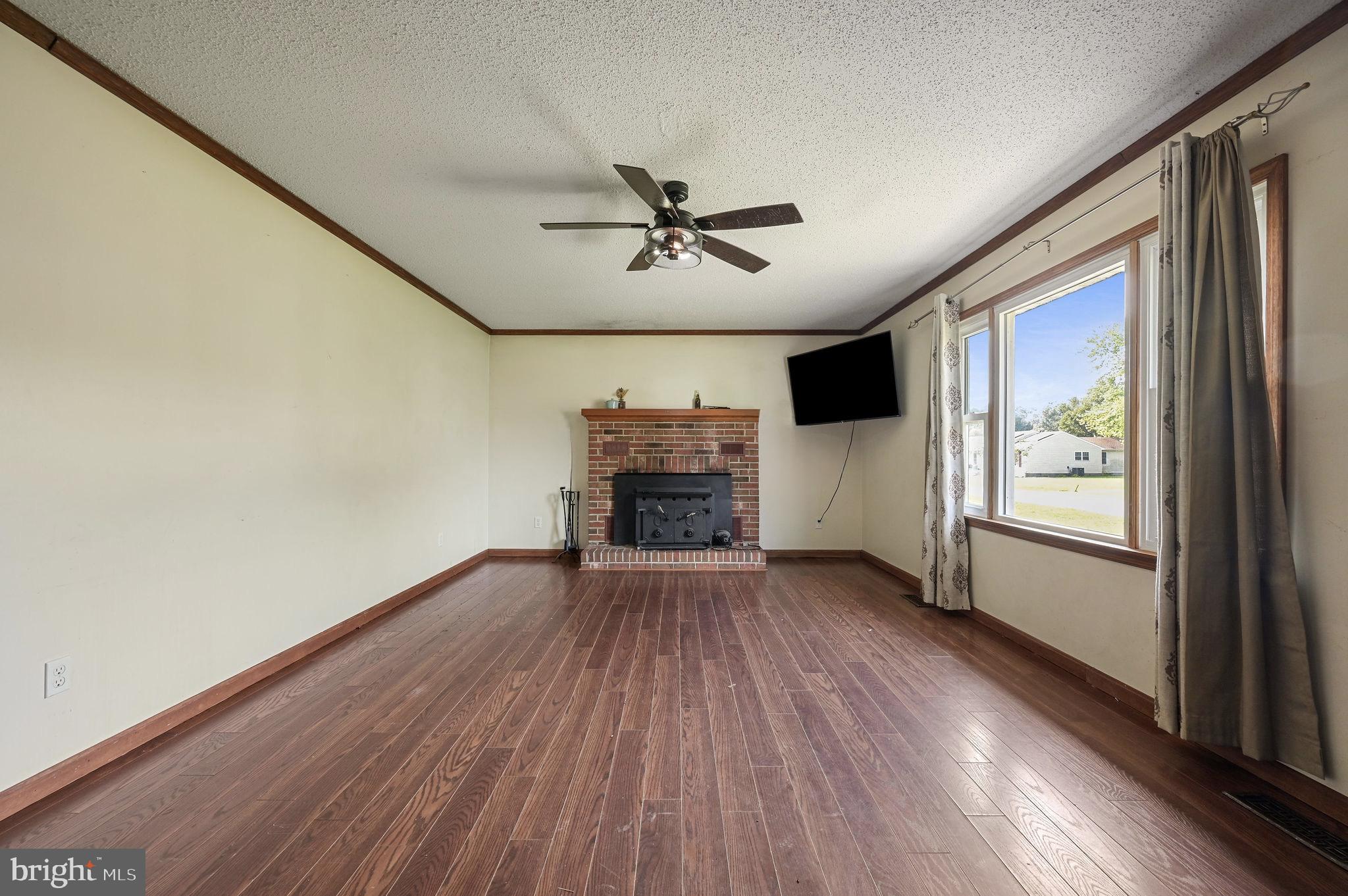 22 W YORKTOWN ROAD