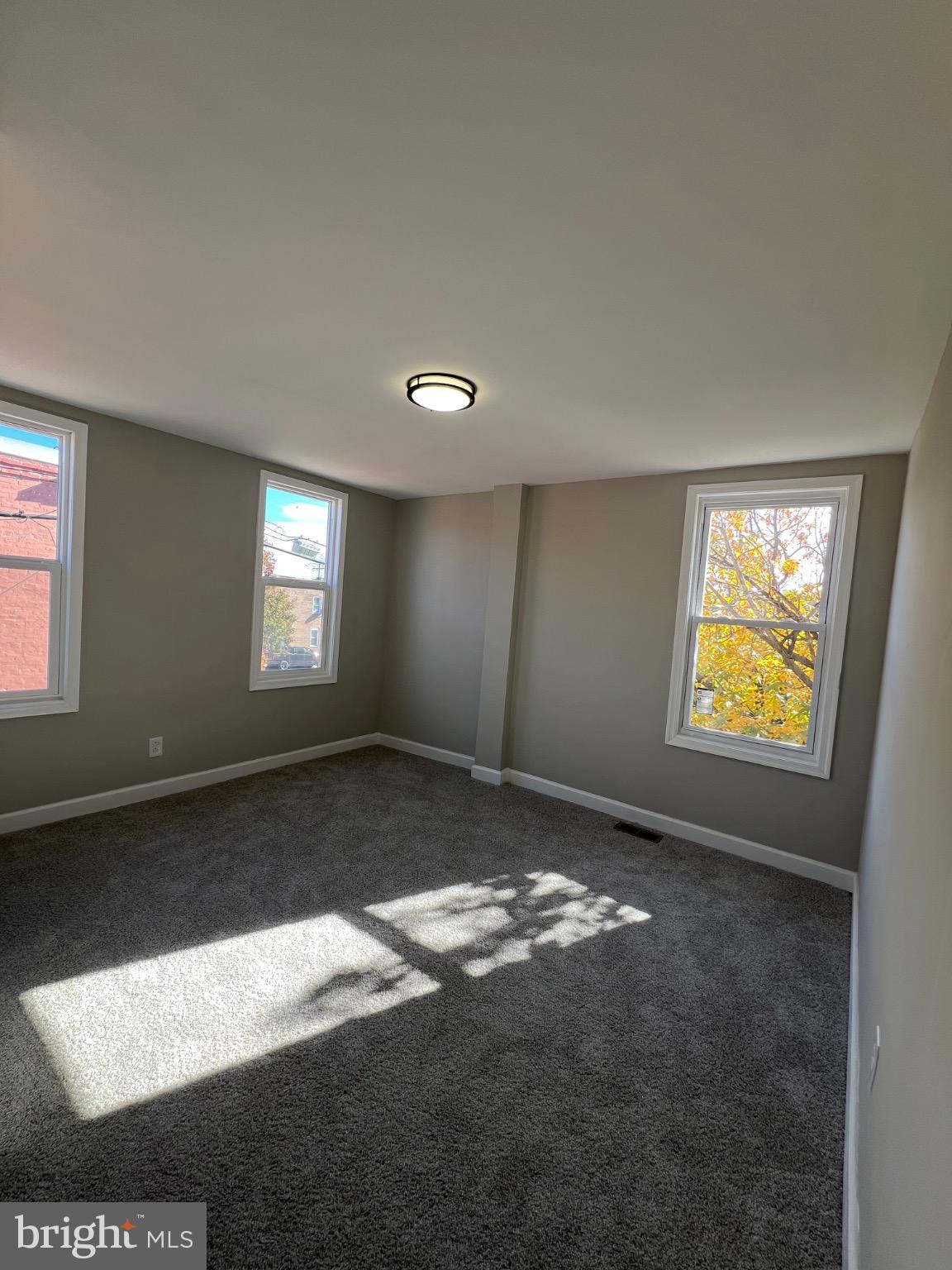 MADISON EASTEND - Residential