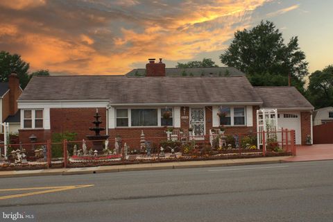 526 S CARLIN SPRINGS ROAD ARLINGTON VA 22204