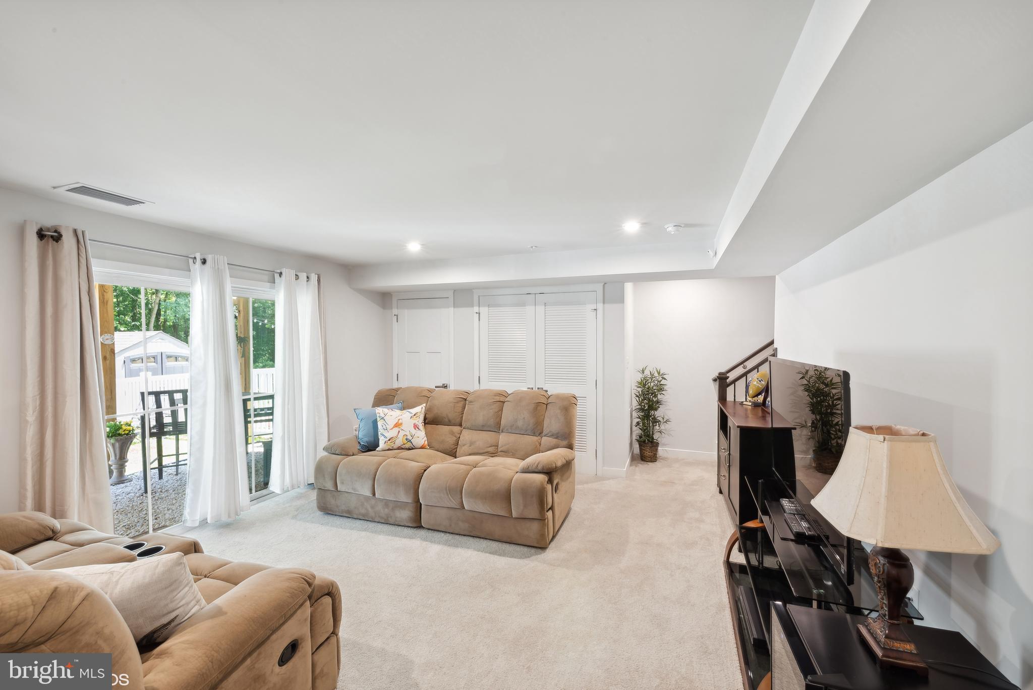 EDGEMERE/SPARROWS POINT - Residential