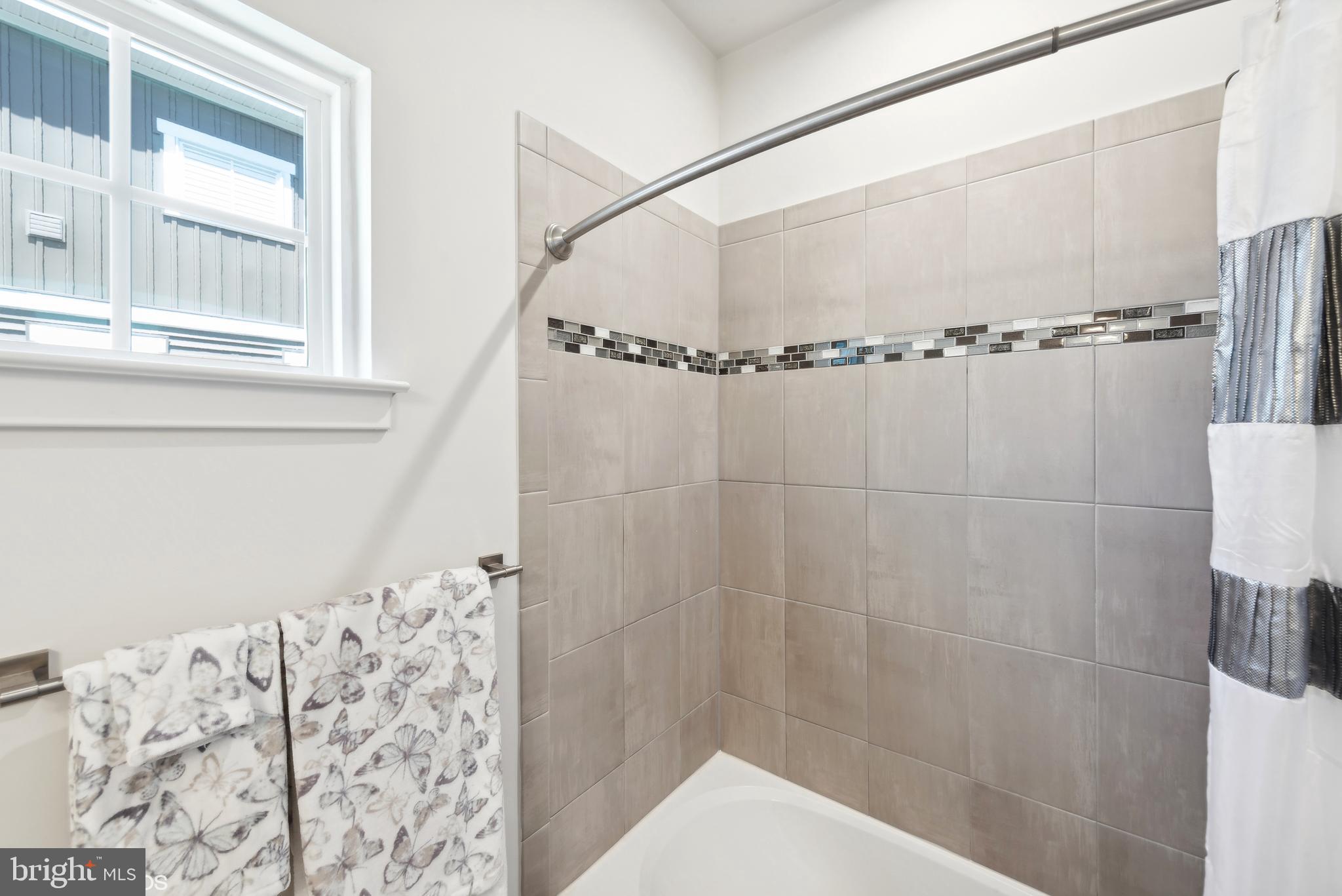 EDGEMERE/SPARROWS POINT - Residential