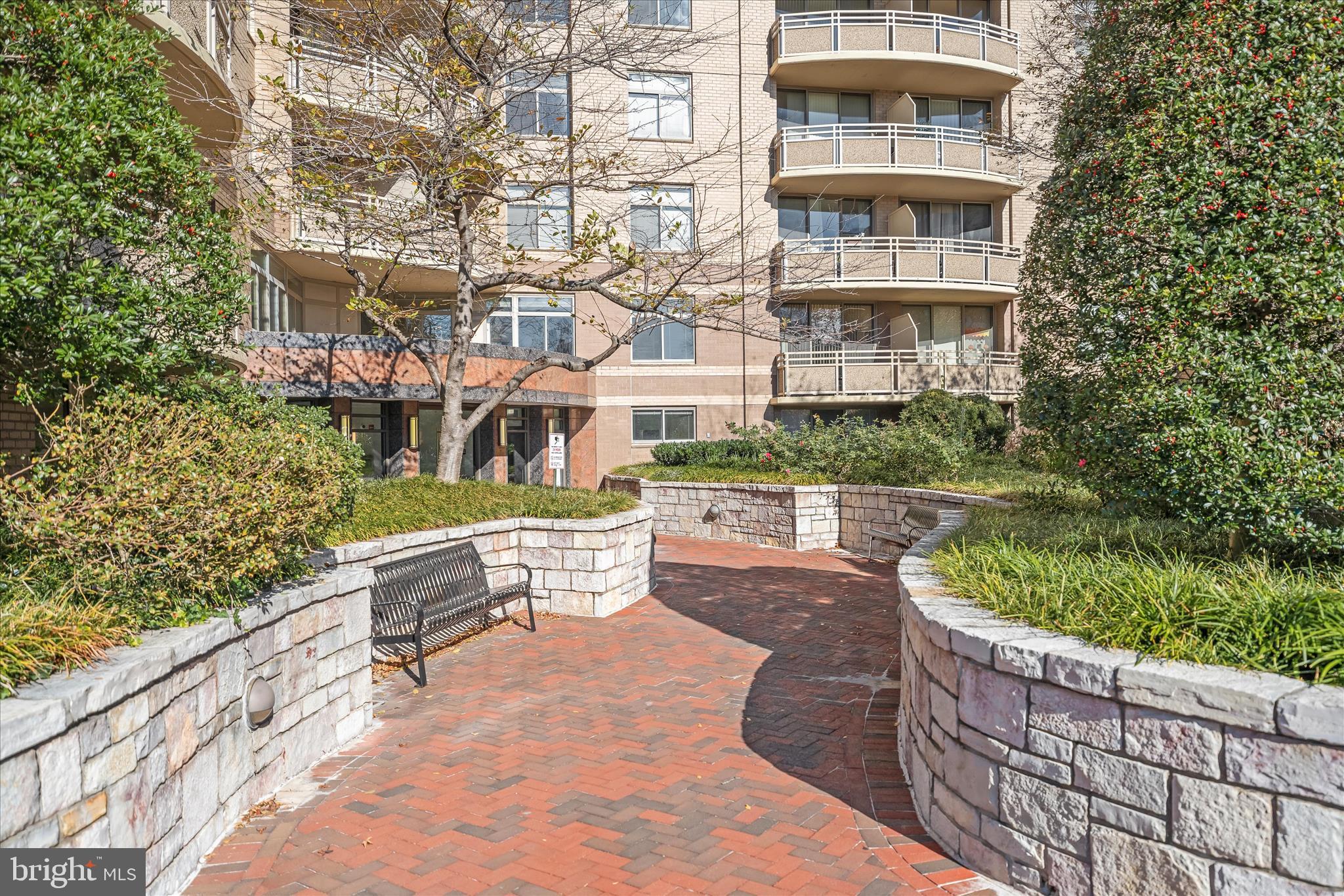 DOWNTOWN BETHESDA - Residential