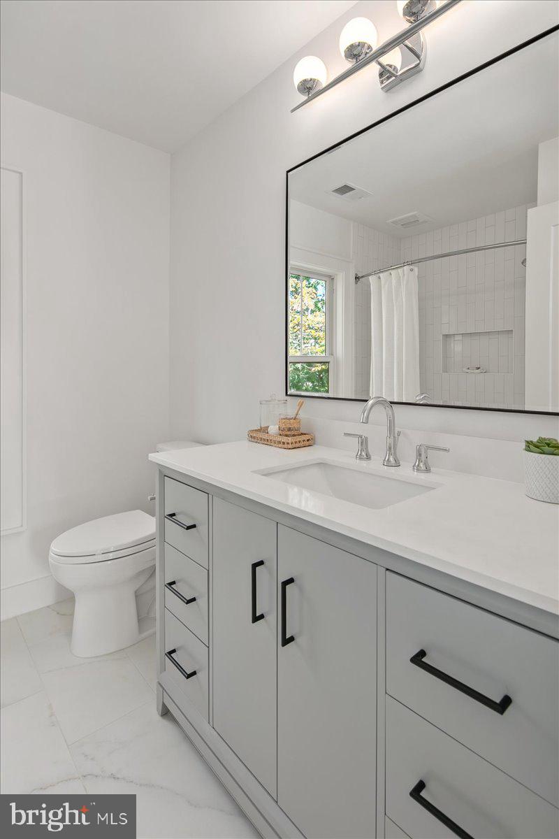 LYON PARK - Residential Lease