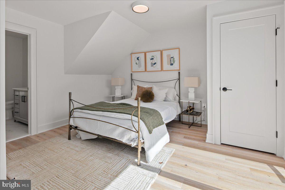 LYON PARK - Residential Lease