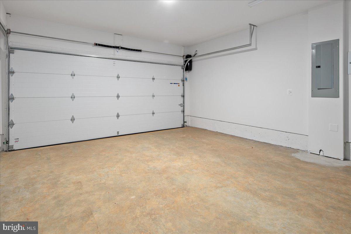 LYON PARK - Residential Lease