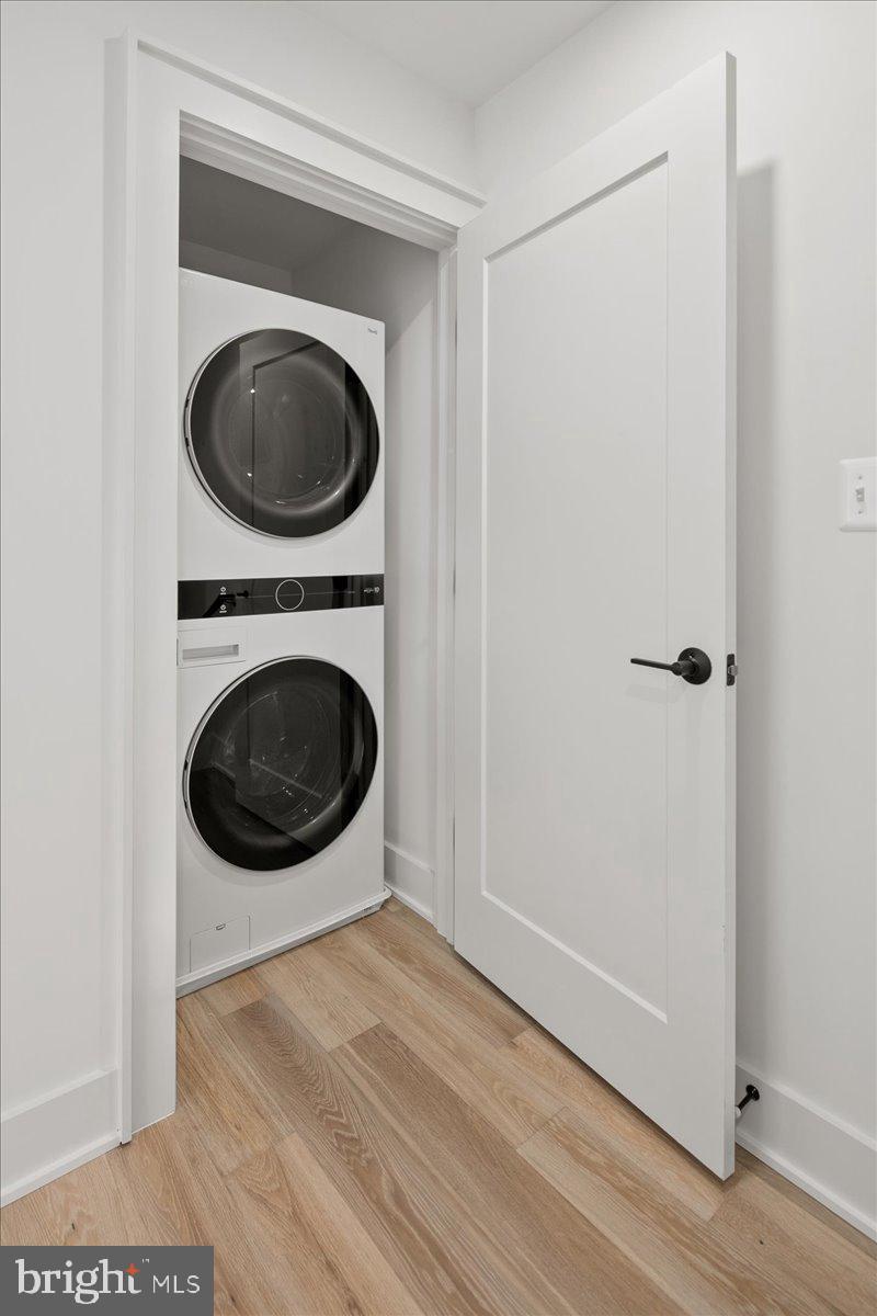 LYON PARK - Residential Lease