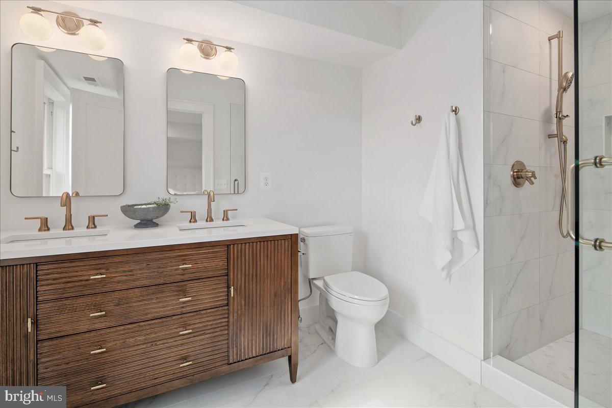 LYON PARK - Residential Lease