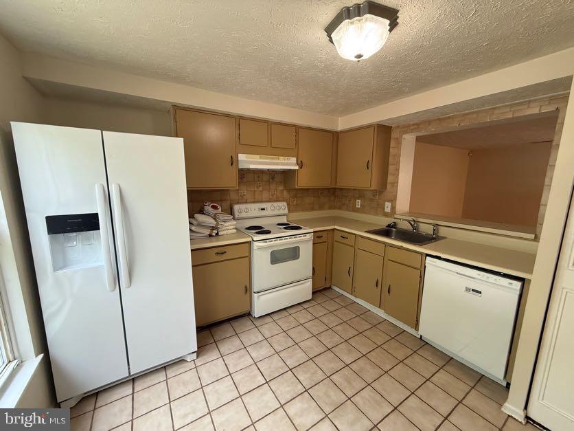 4749 HEDRICK LANE