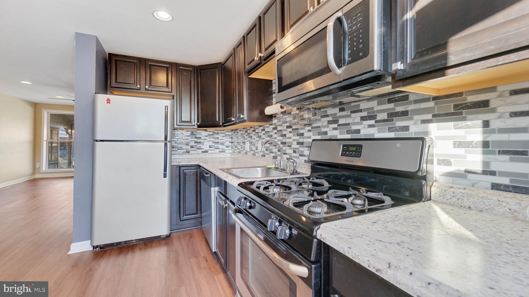 NORTH POINT VILLAGE - Residential Lease