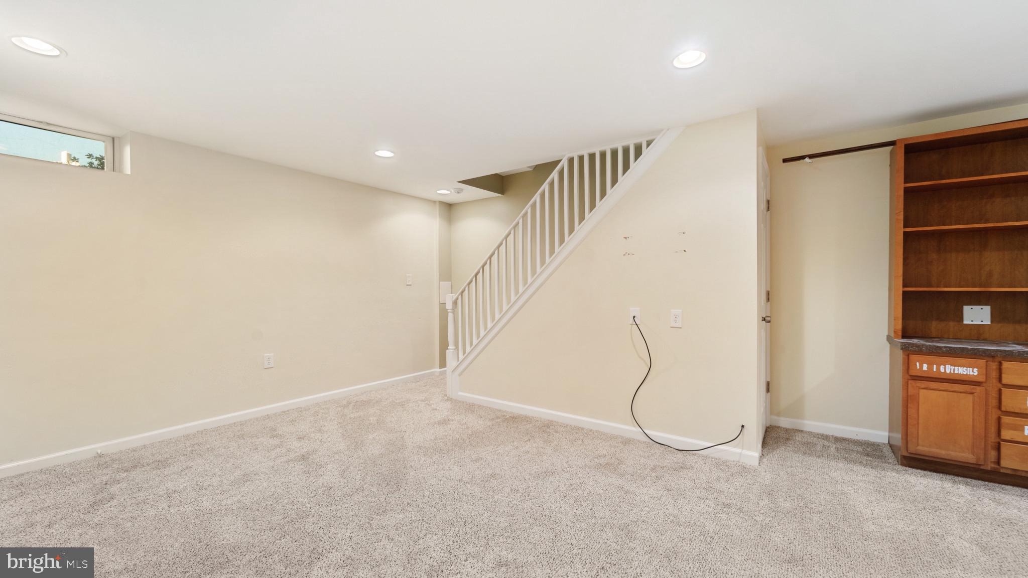 NORTH POINT VILLAGE - Residential Lease