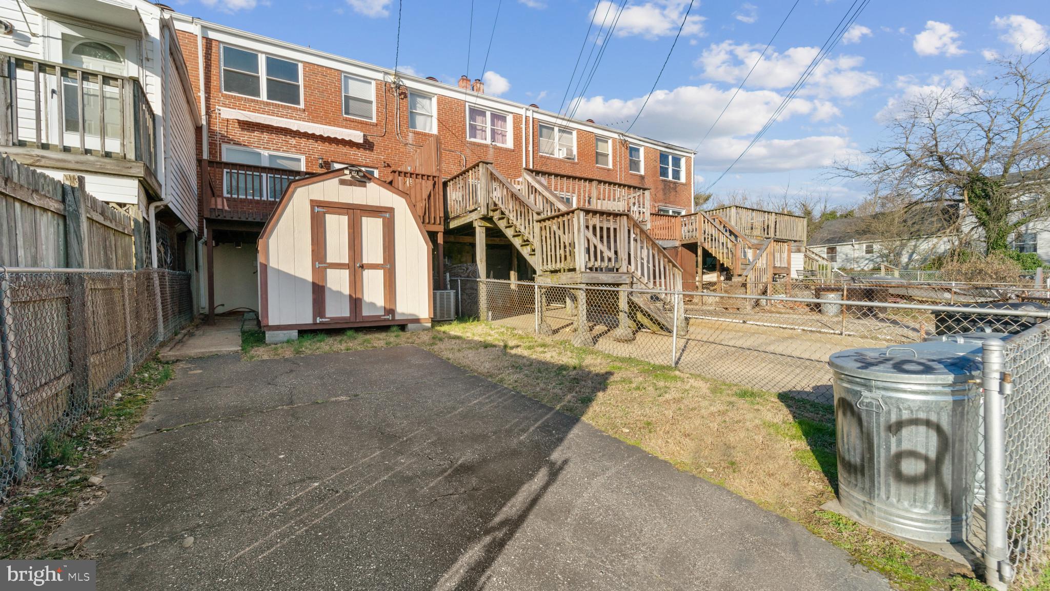 NORTH POINT VILLAGE - Residential Lease