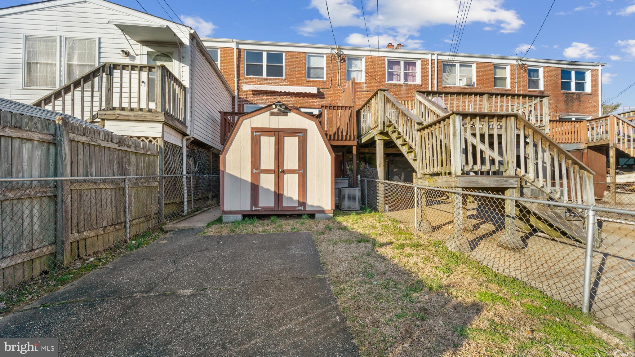 NORTH POINT VILLAGE - Residential Lease