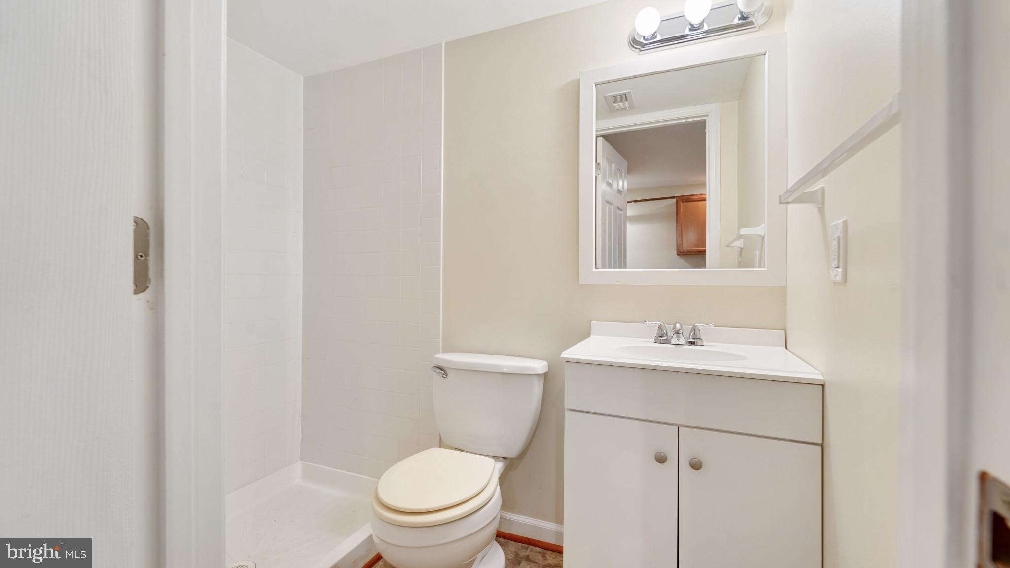 NORTH POINT VILLAGE - Residential Lease