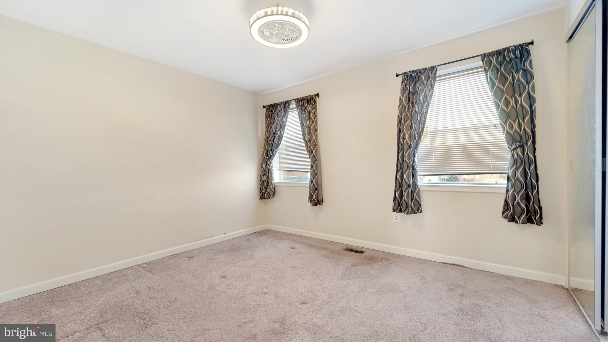 NORTH POINT VILLAGE - Residential Lease