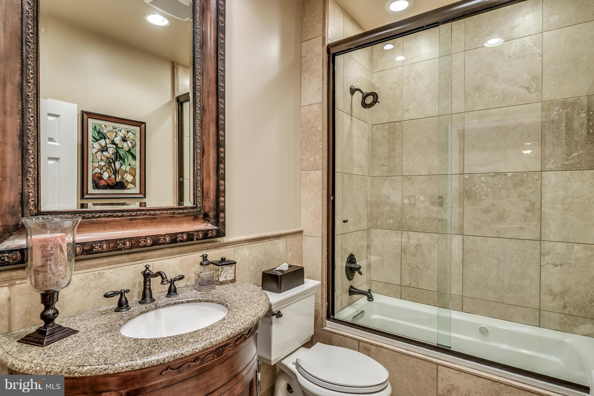 FAIR OAKS GLEN - Residential