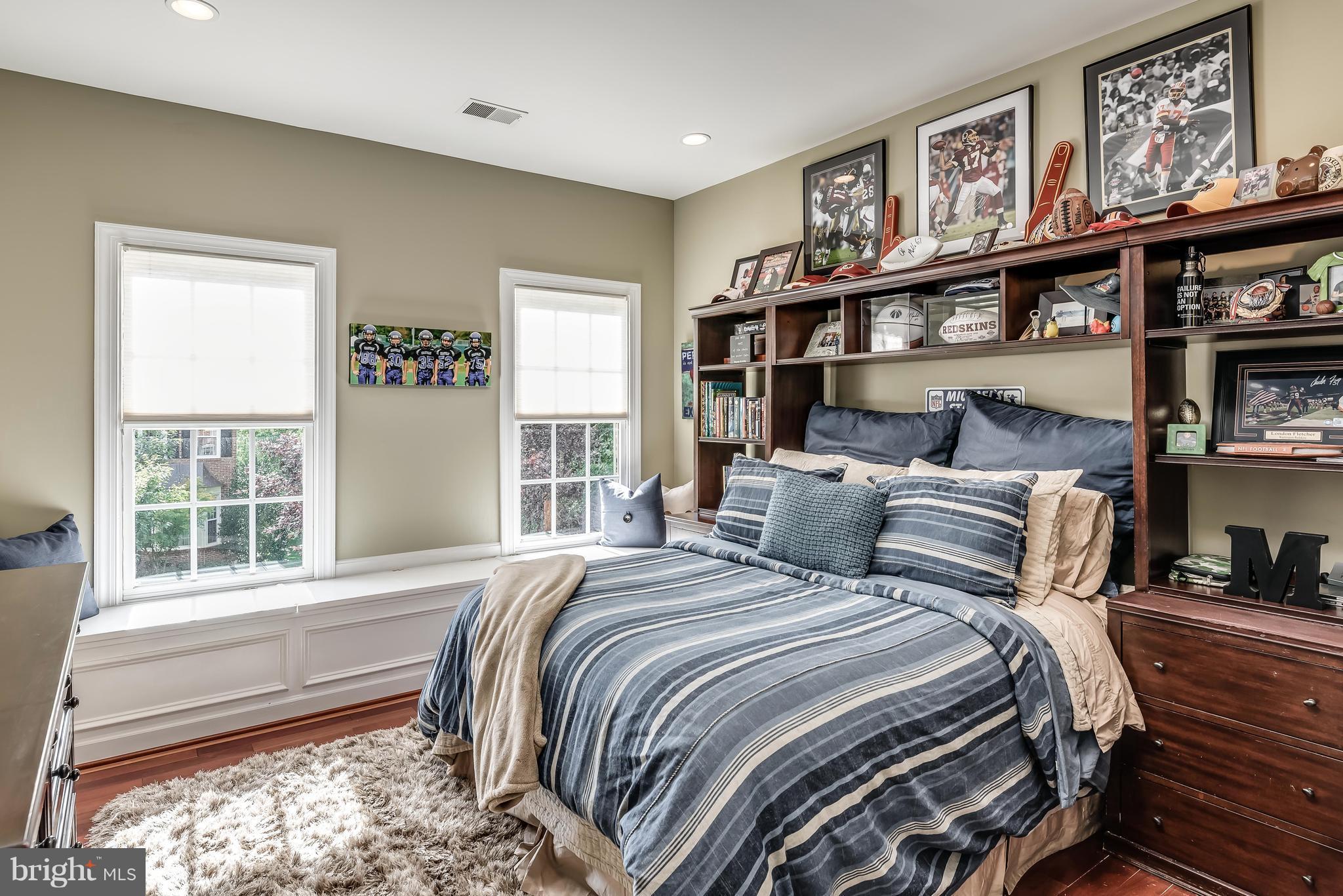 FAIR OAKS GLEN - Residential