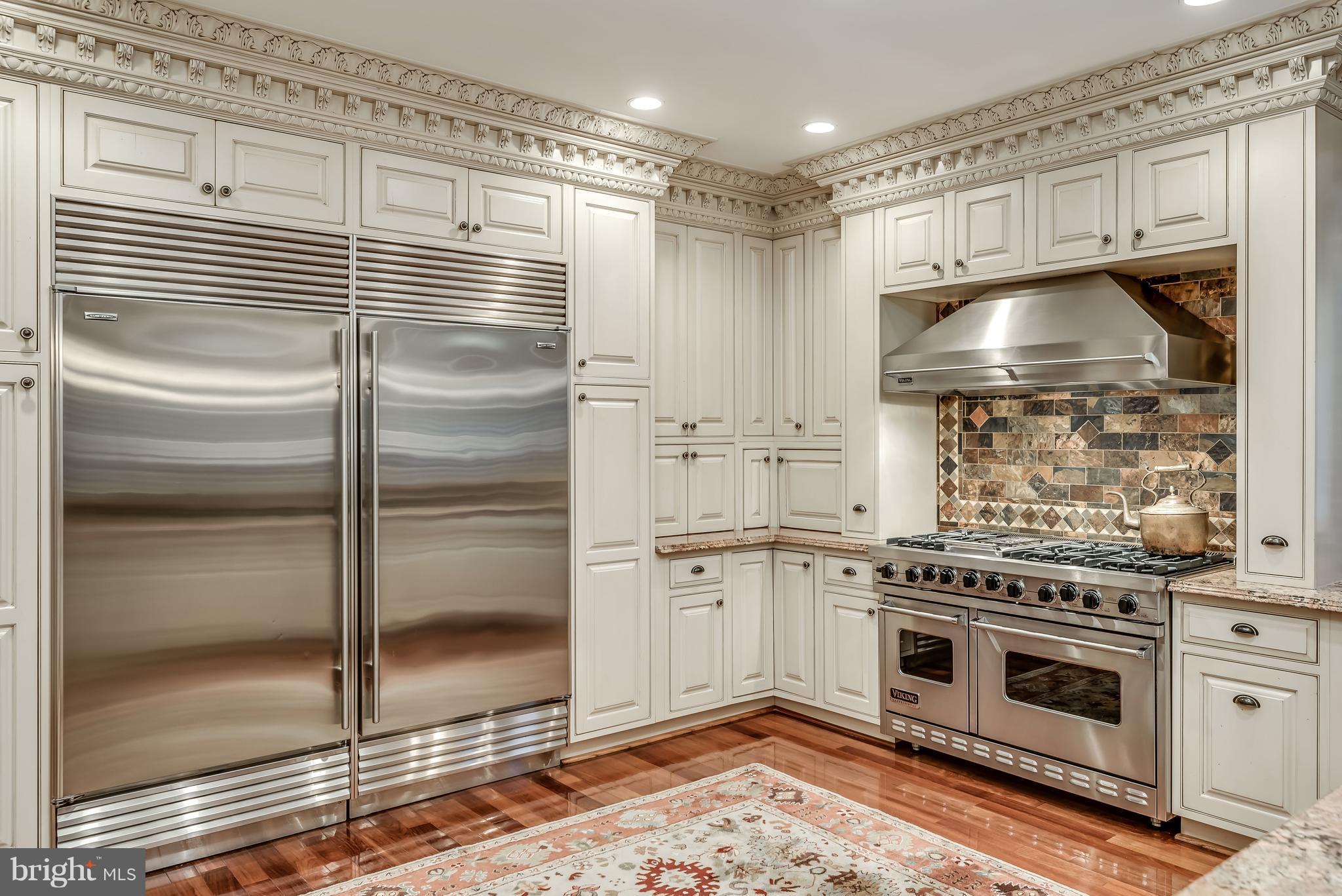 FAIR OAKS GLEN - Residential