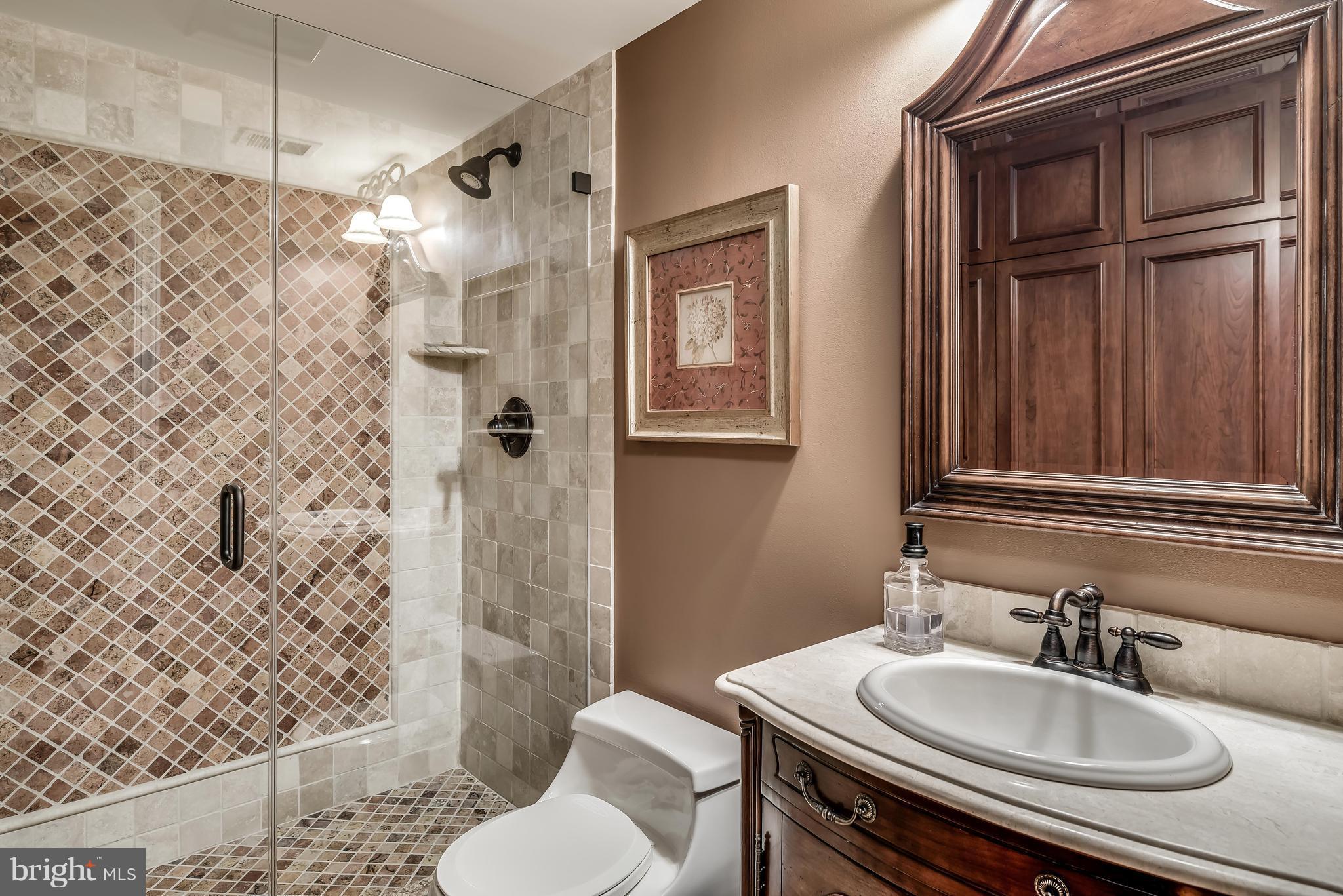 FAIR OAKS GLEN - Residential