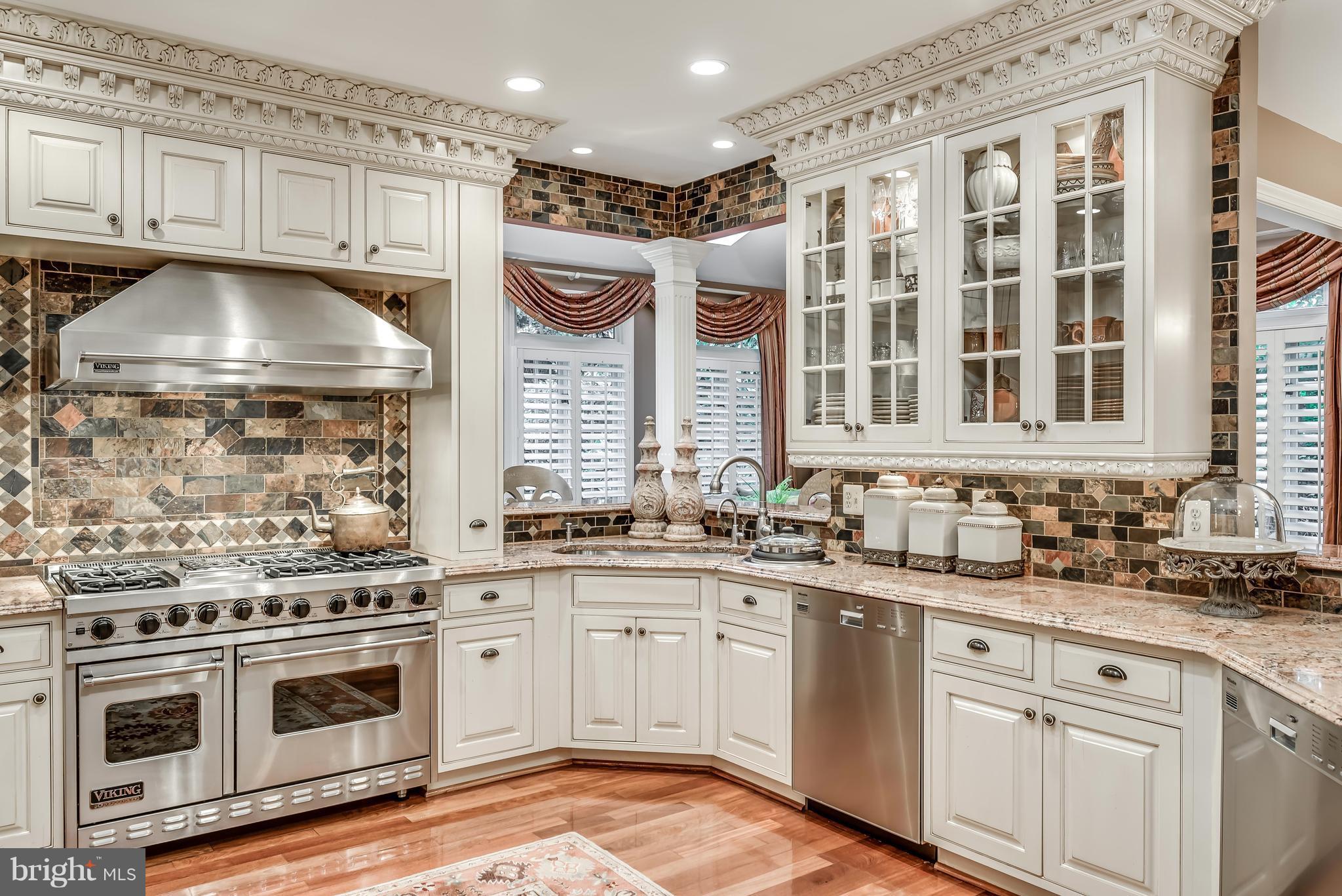 FAIR OAKS GLEN - Residential