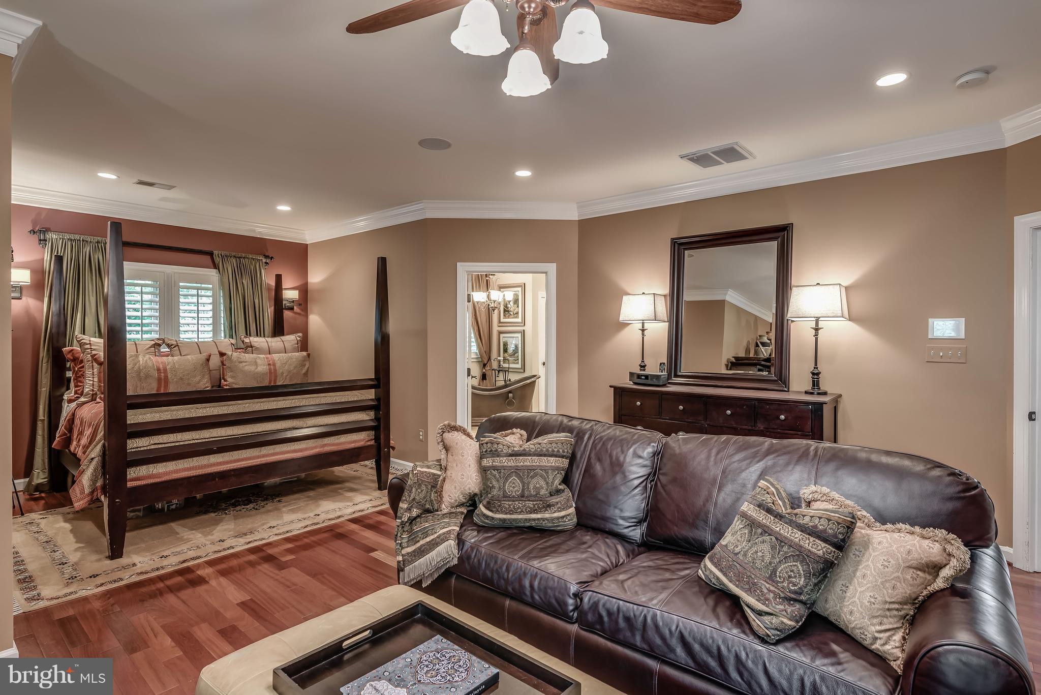 FAIR OAKS GLEN - Residential