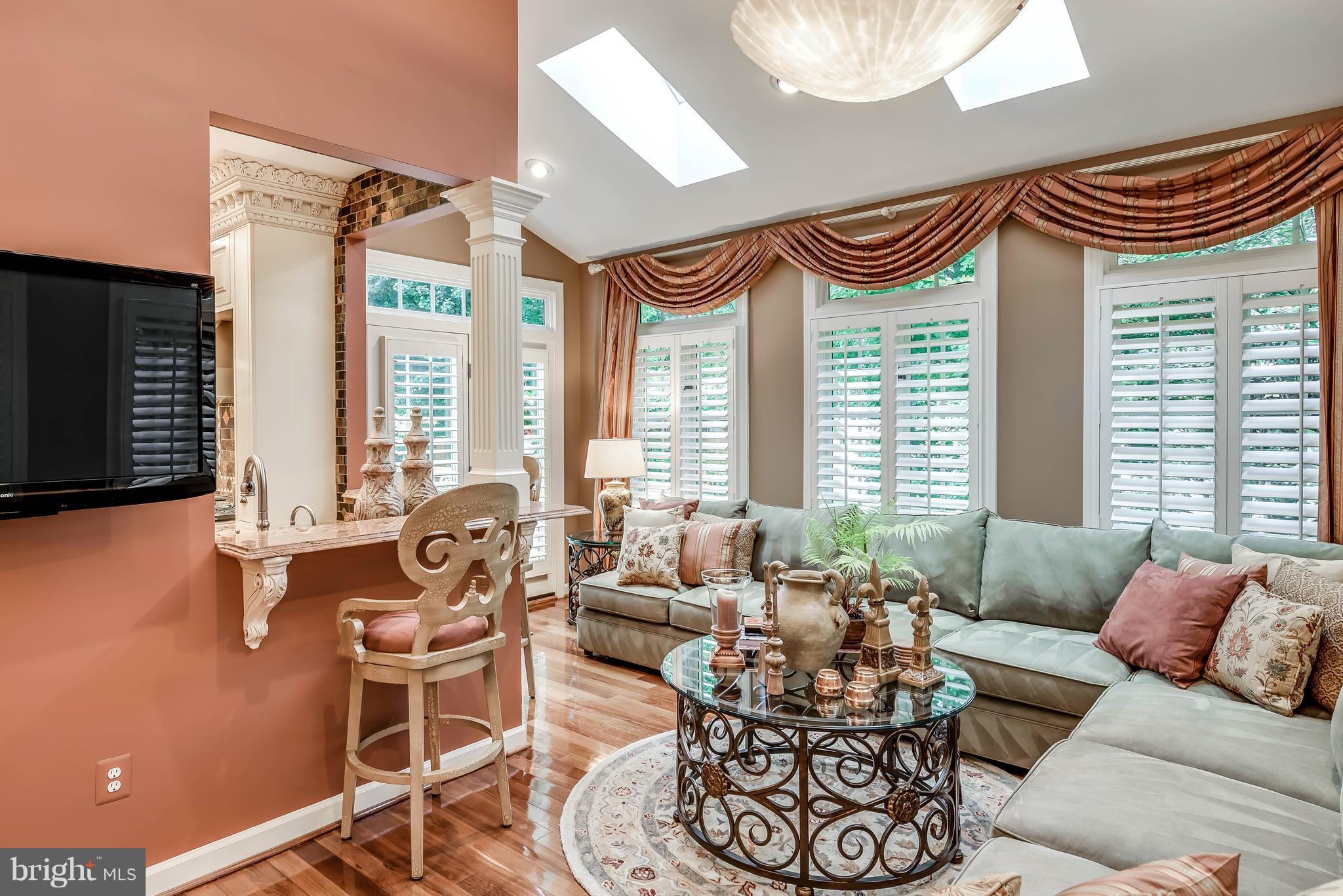 FAIR OAKS GLEN - Residential