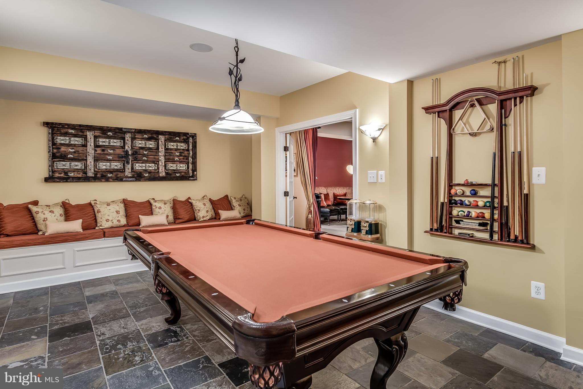 FAIR OAKS GLEN - Residential