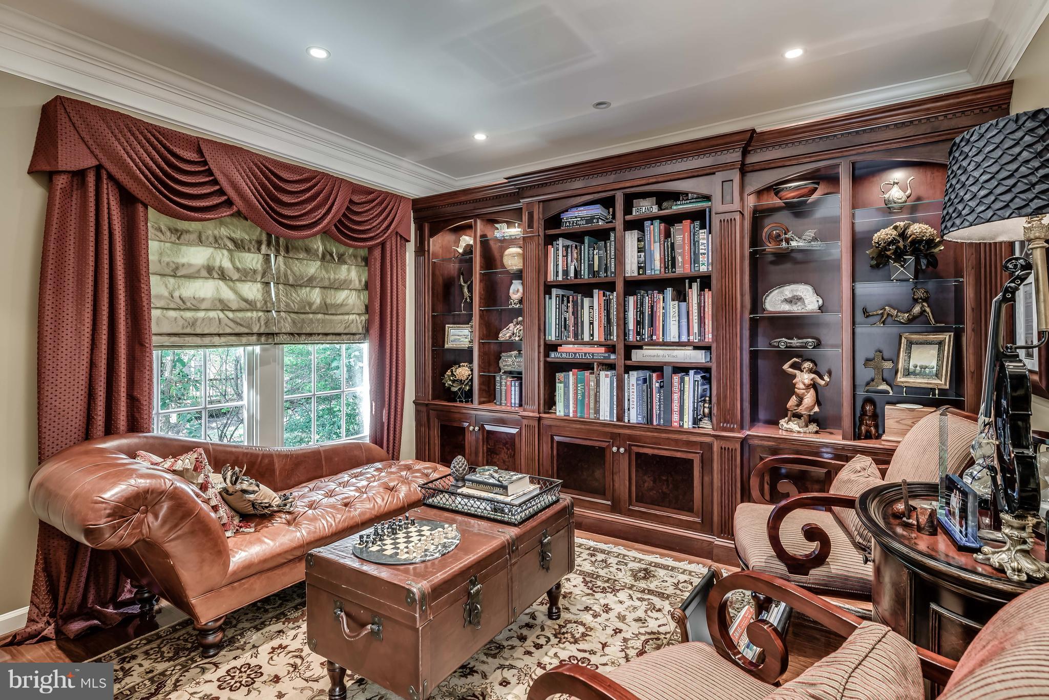 FAIR OAKS GLEN - Residential