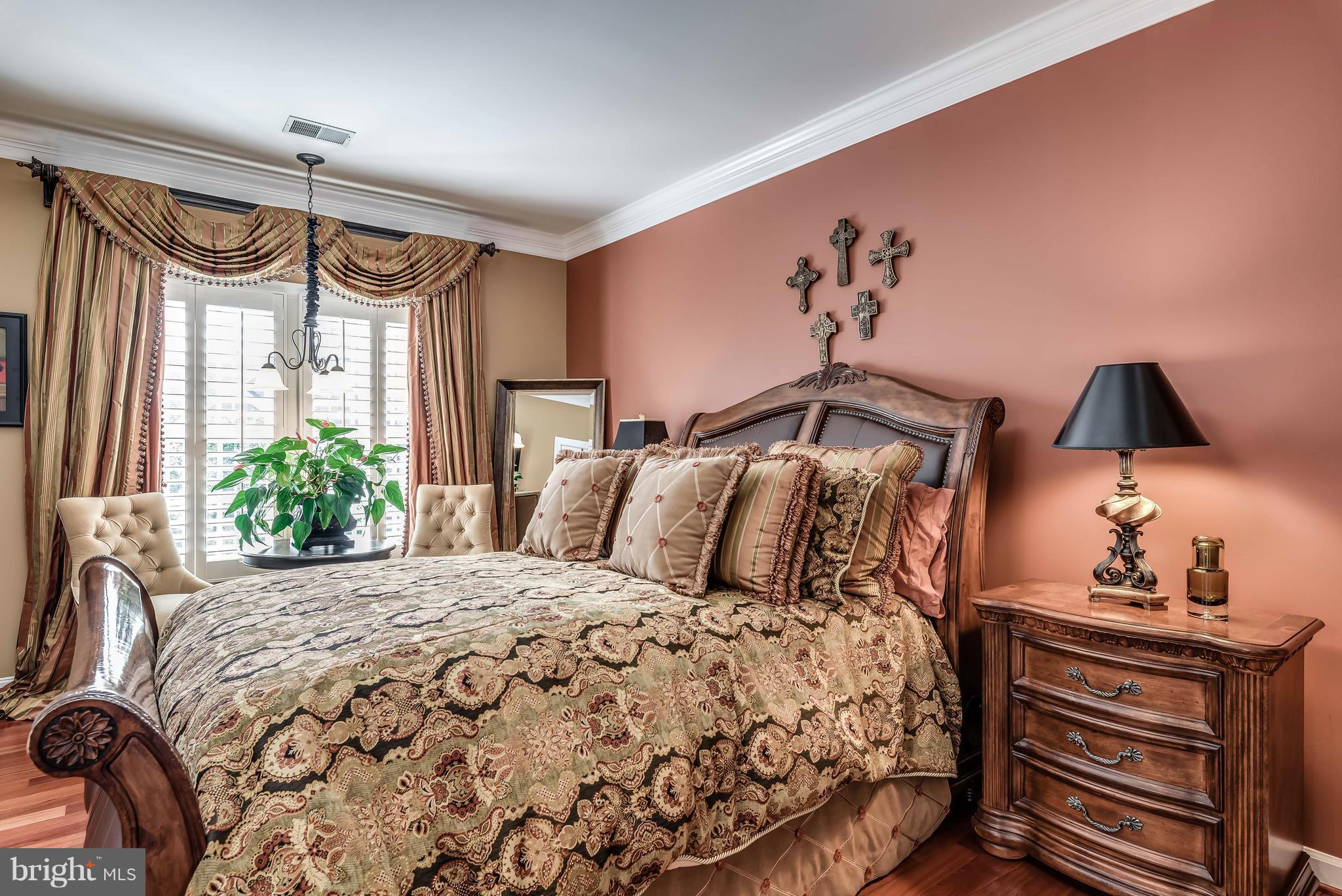 FAIR OAKS GLEN - Residential