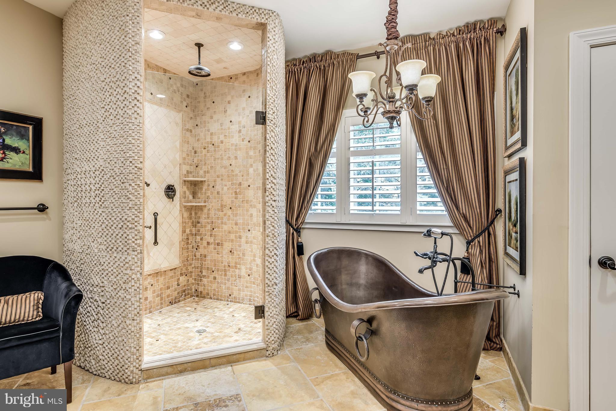 FAIR OAKS GLEN - Residential