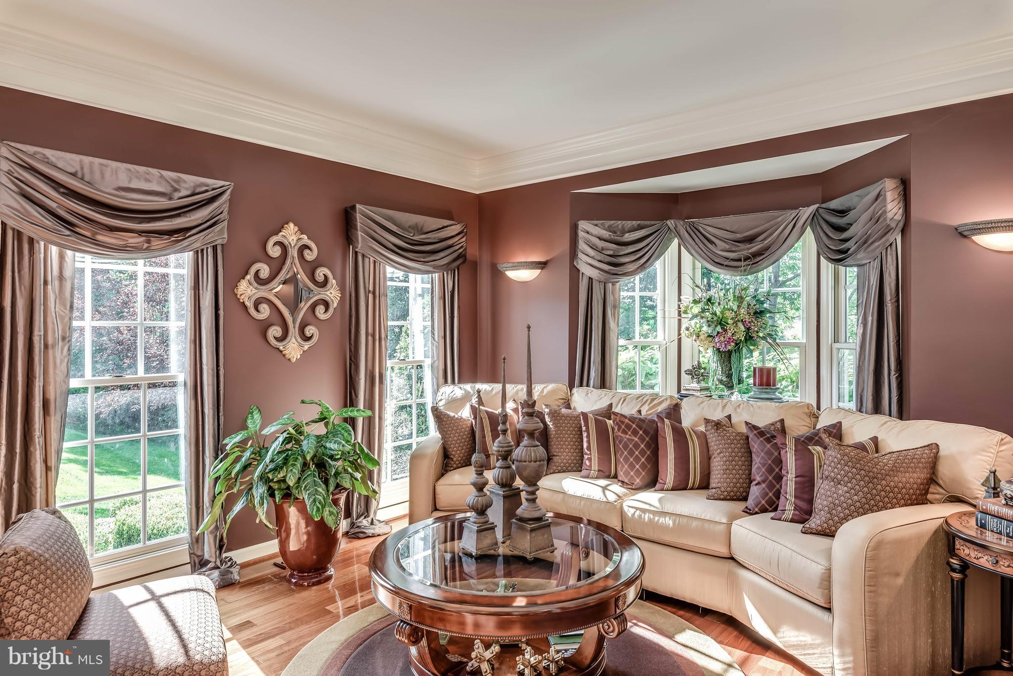 FAIR OAKS GLEN - Residential