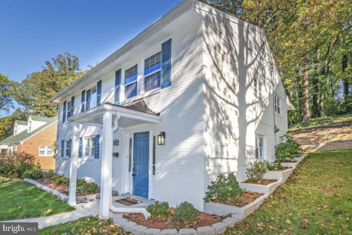 BELVEDERE - Residential Lease