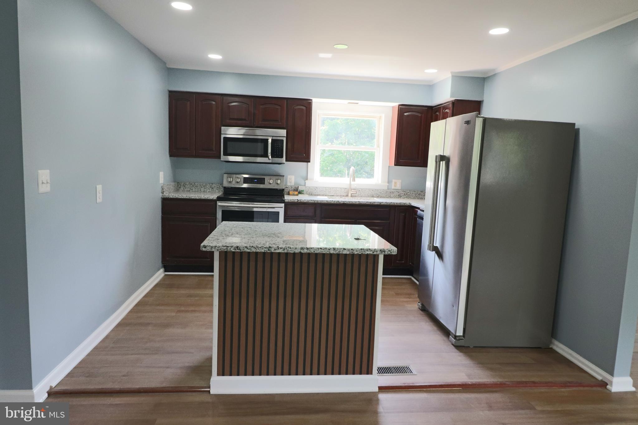 SHEN FARMS RIVERVIEW - Residential