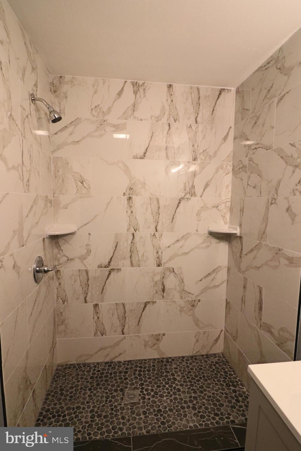 SHEN FARMS RIVERVIEW - Residential