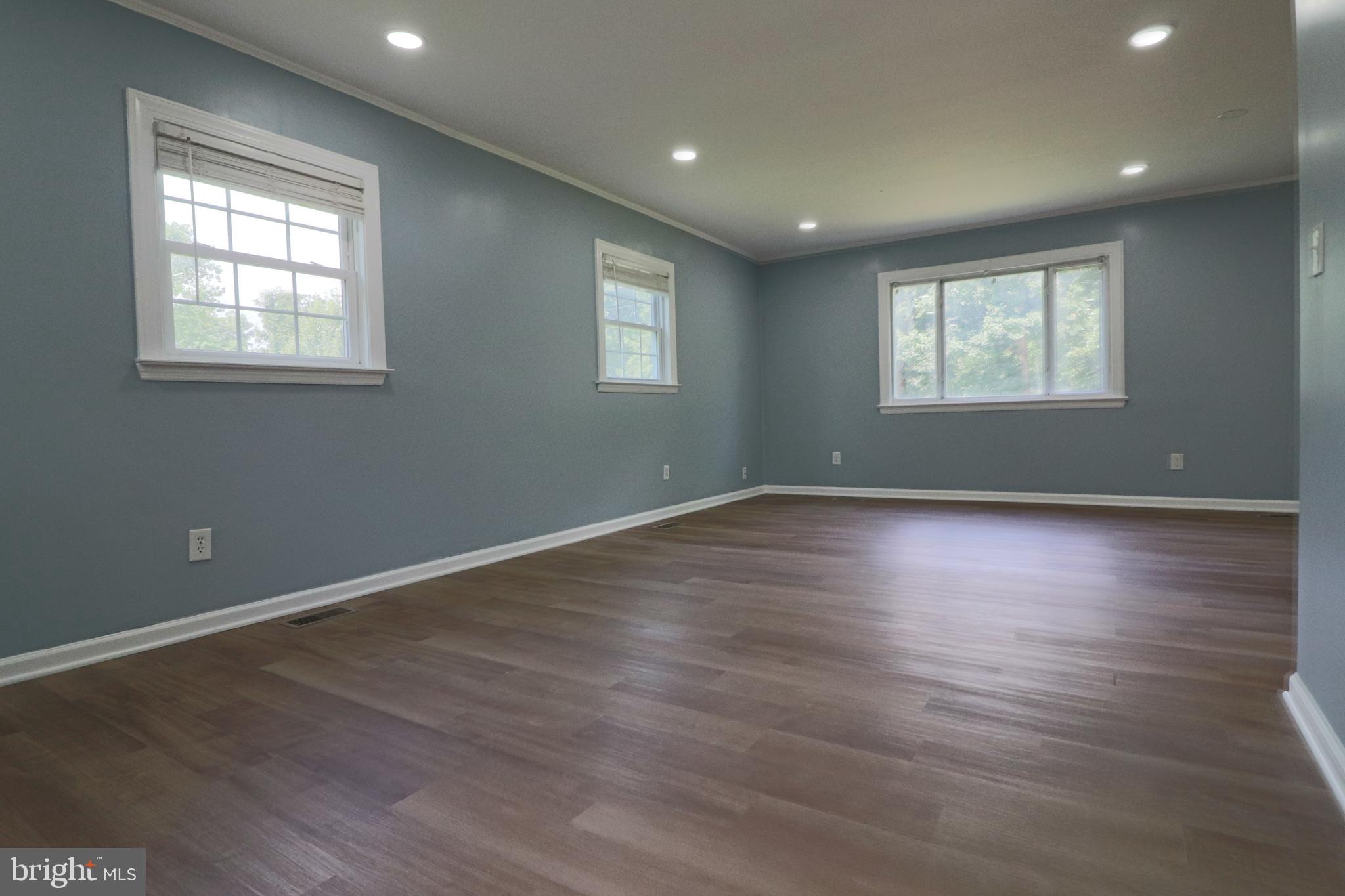 SHEN FARMS RIVERVIEW - Residential