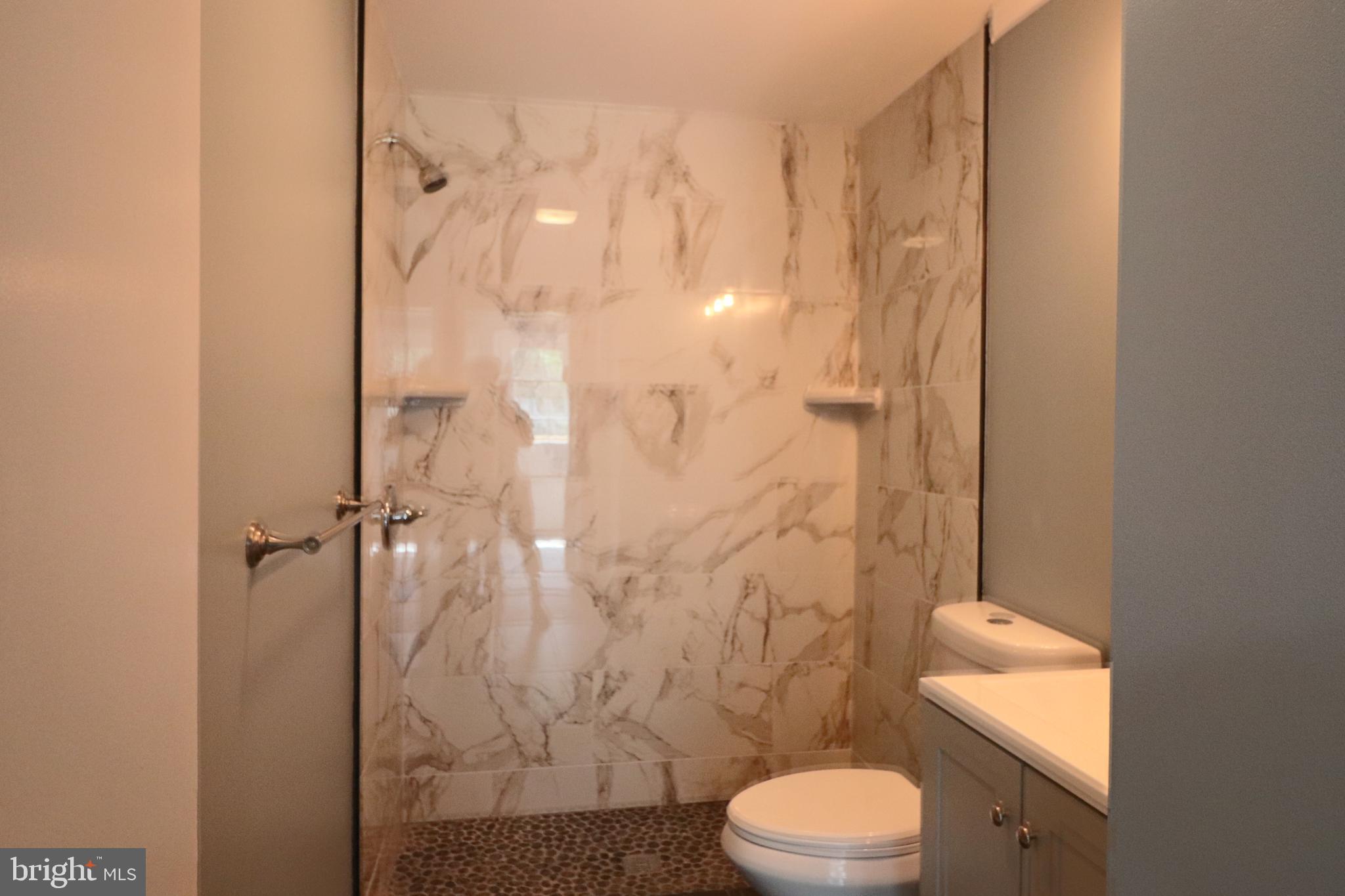 SHEN FARMS RIVERVIEW - Residential